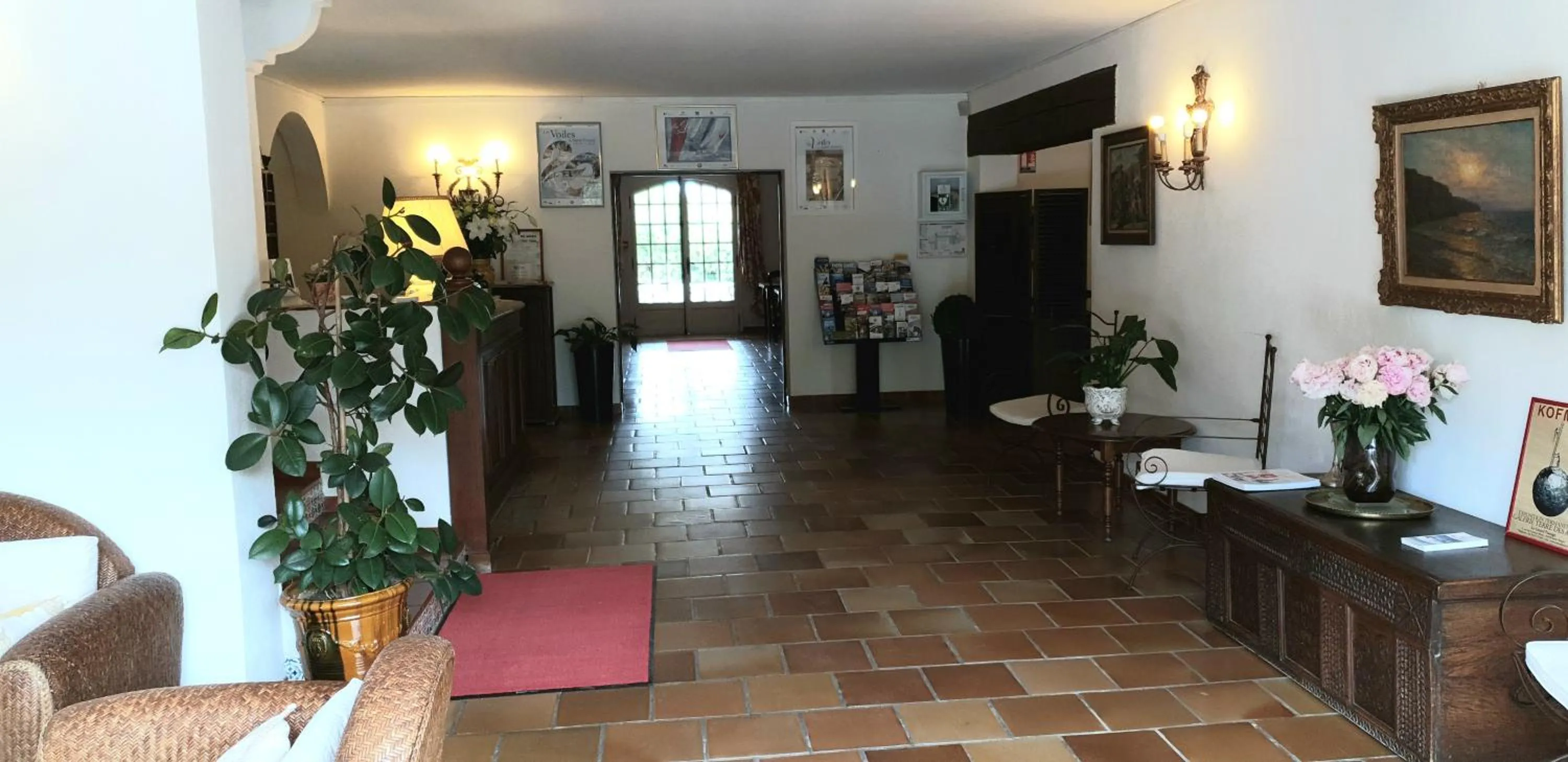 Lobby or reception in Hôtel Saint Andre