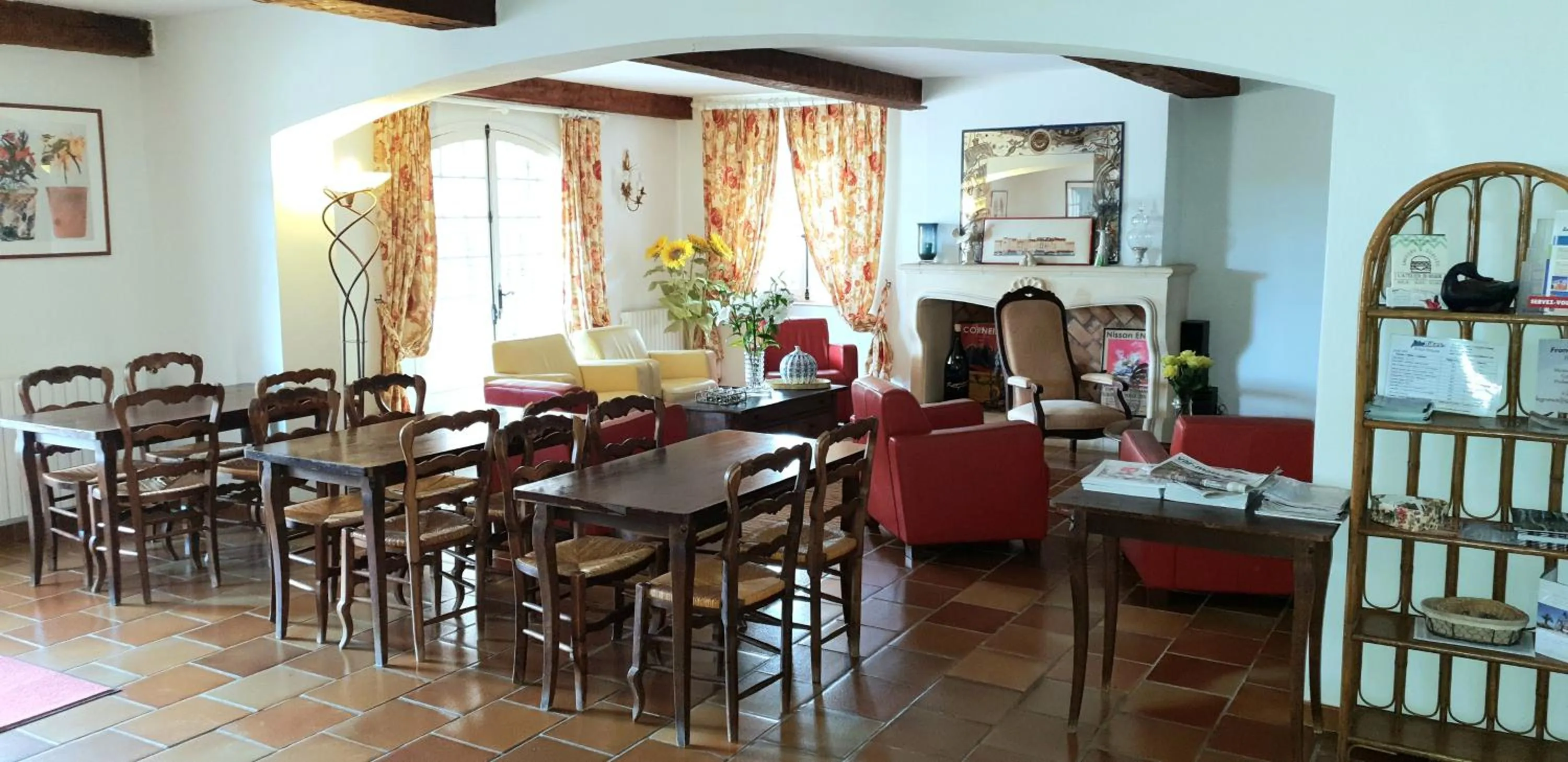 Lounge or bar in Hôtel Saint Andre