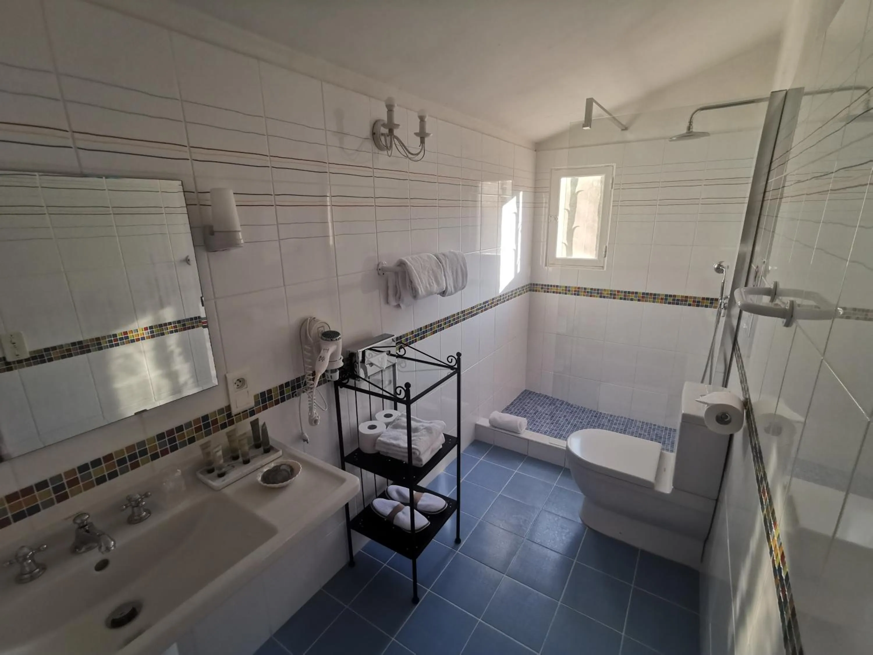 Bathroom in Hôtel Saint Andre