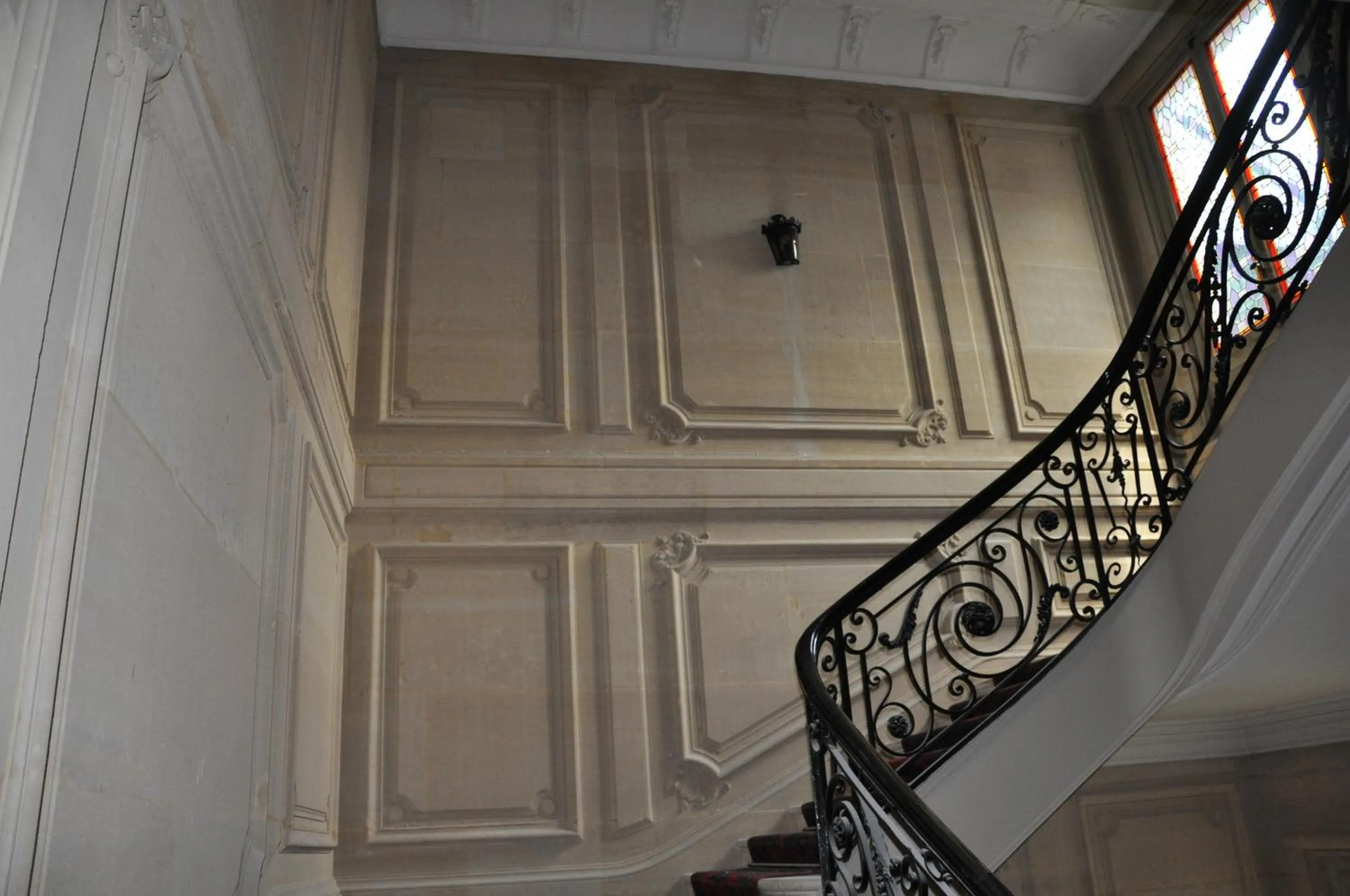 Property building in Parc Monceau