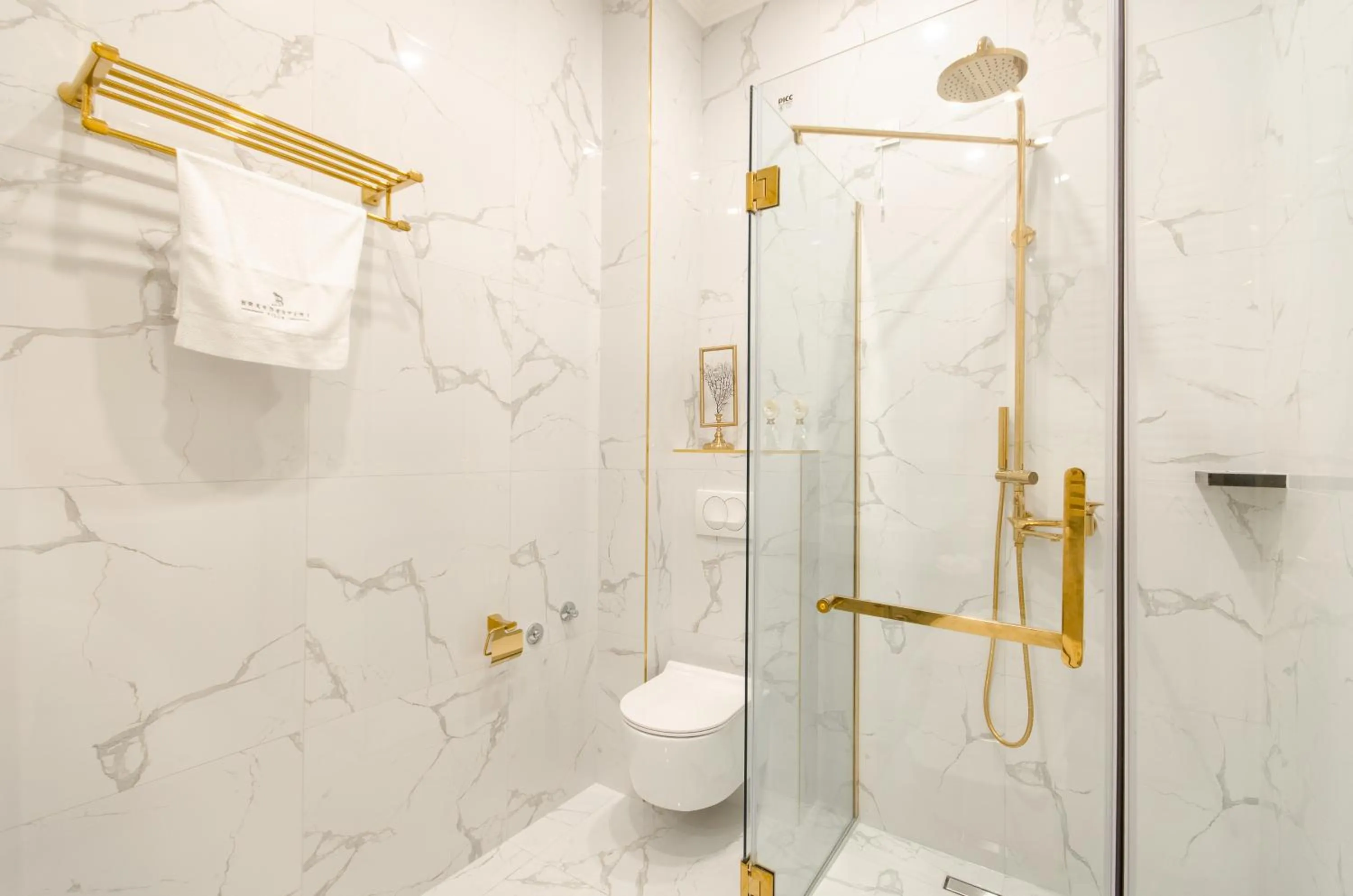 Shower in Villa Brandestini