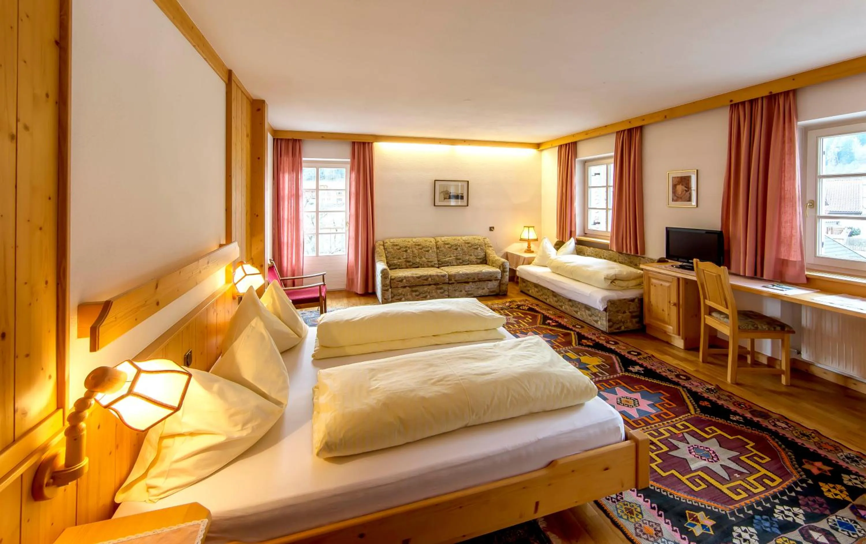 Photo of the whole room, Bed in Gasthof Obermair