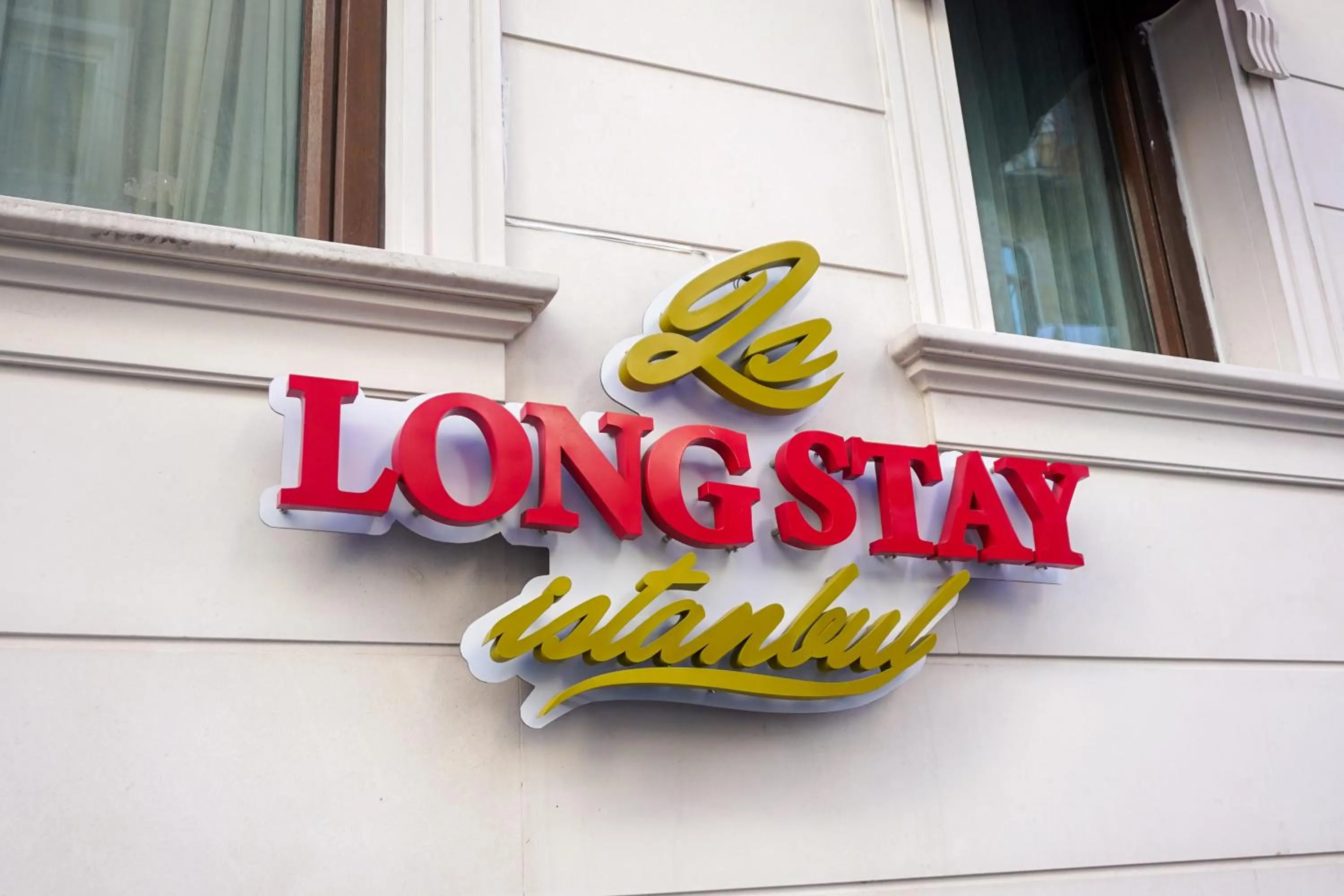Logo/Certificate/Sign in Long Stay İstanbul Hotel