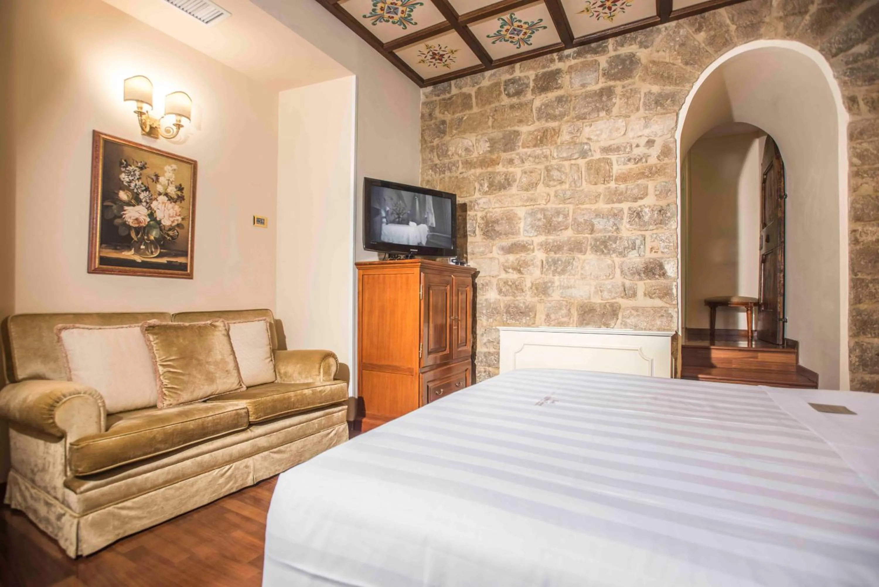 Photo of the whole room, Bed in Golden Tower Hotel & Spa