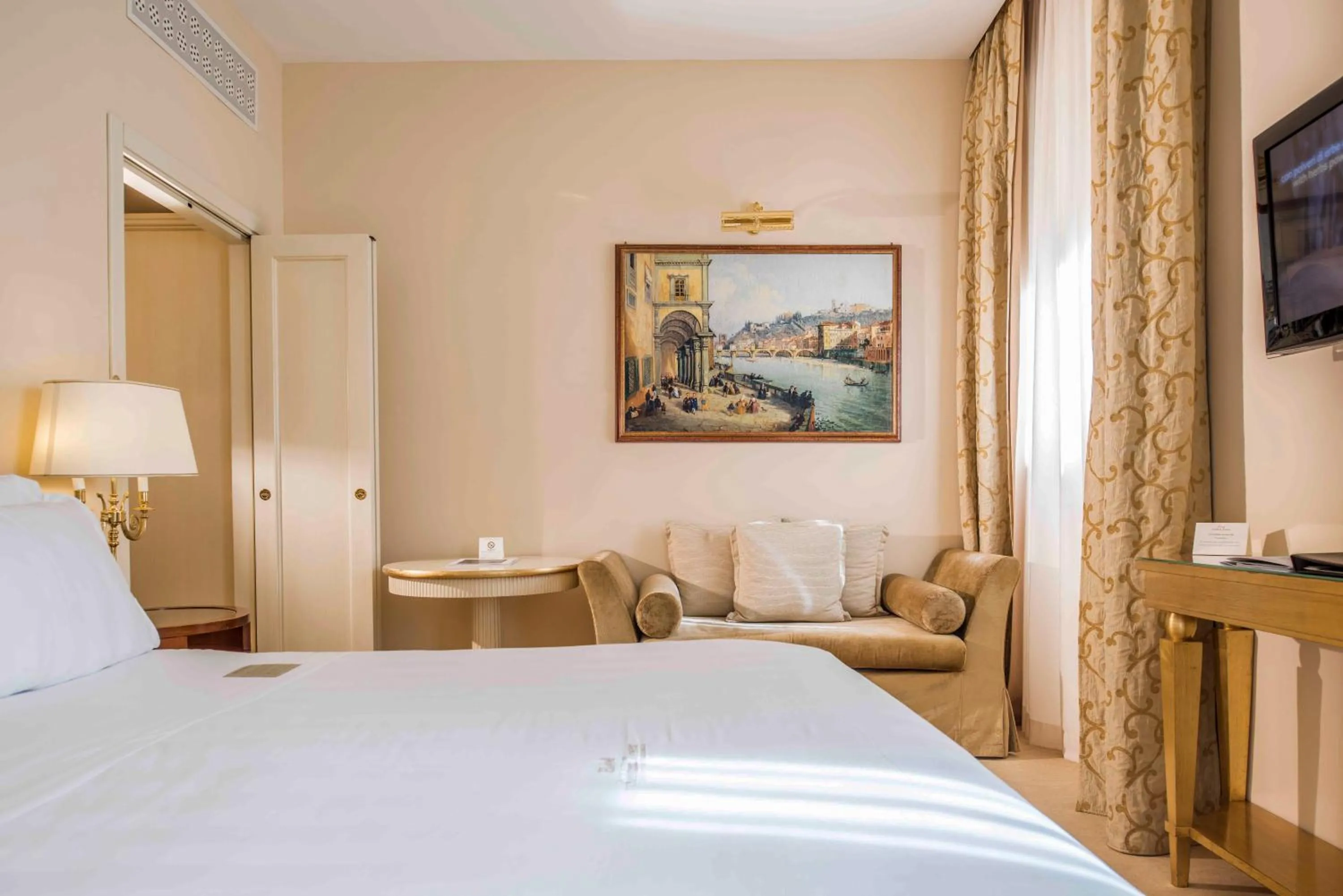 Bed in Golden Tower Hotel & Spa