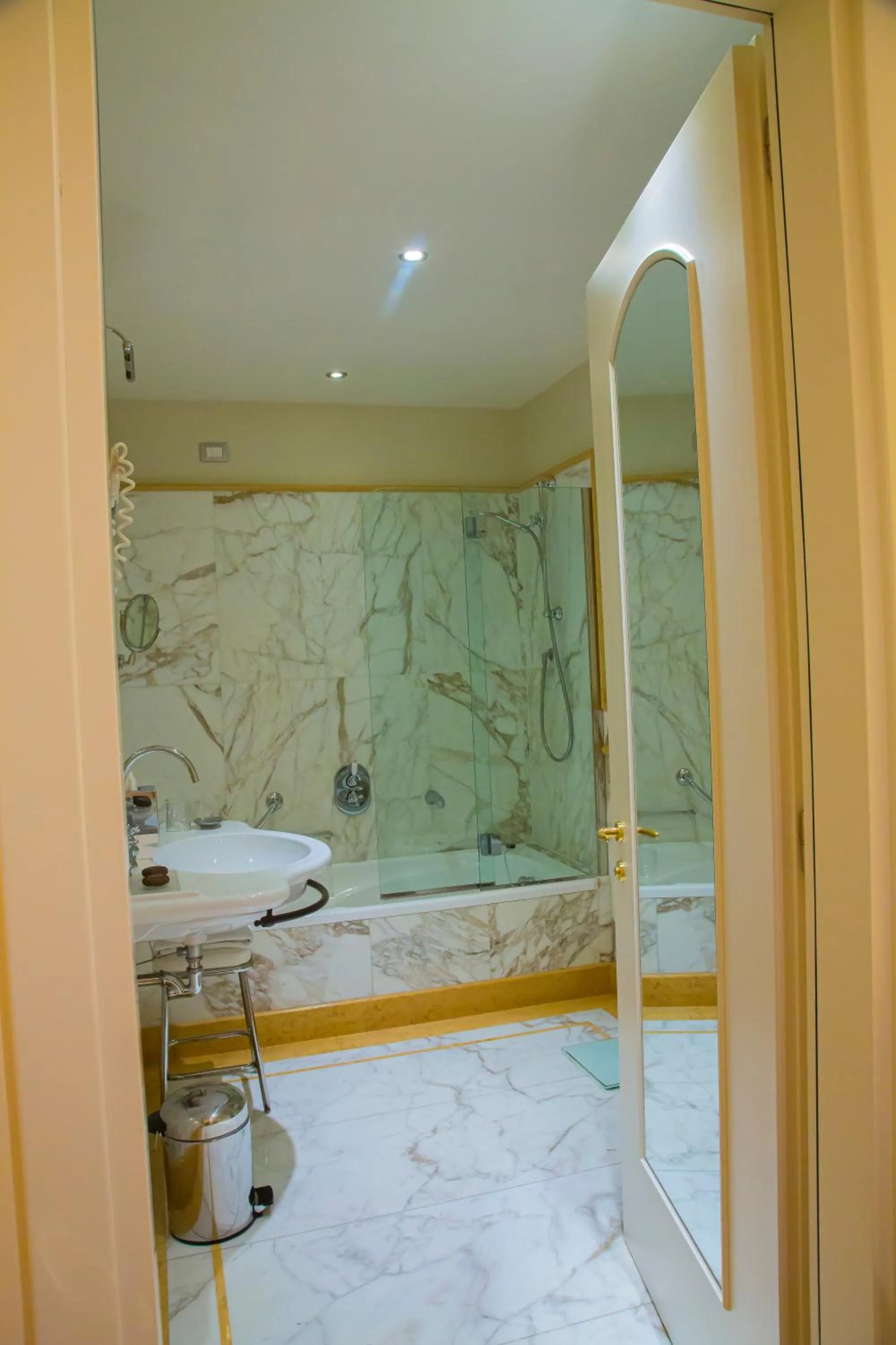 Bathroom in Golden Tower Hotel & Spa