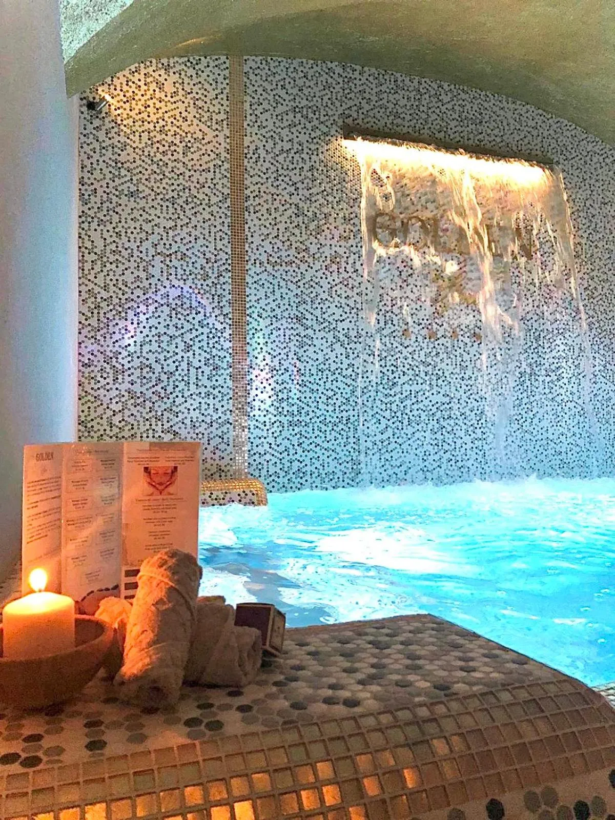 Hot Tub in Golden Tower Hotel & Spa