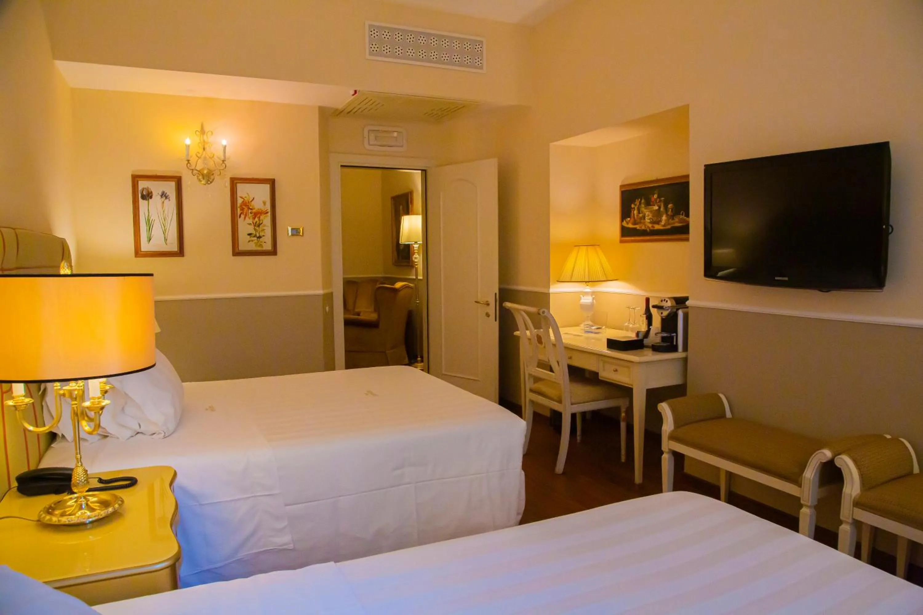 Bedroom, Bed in Golden Tower Hotel & Spa