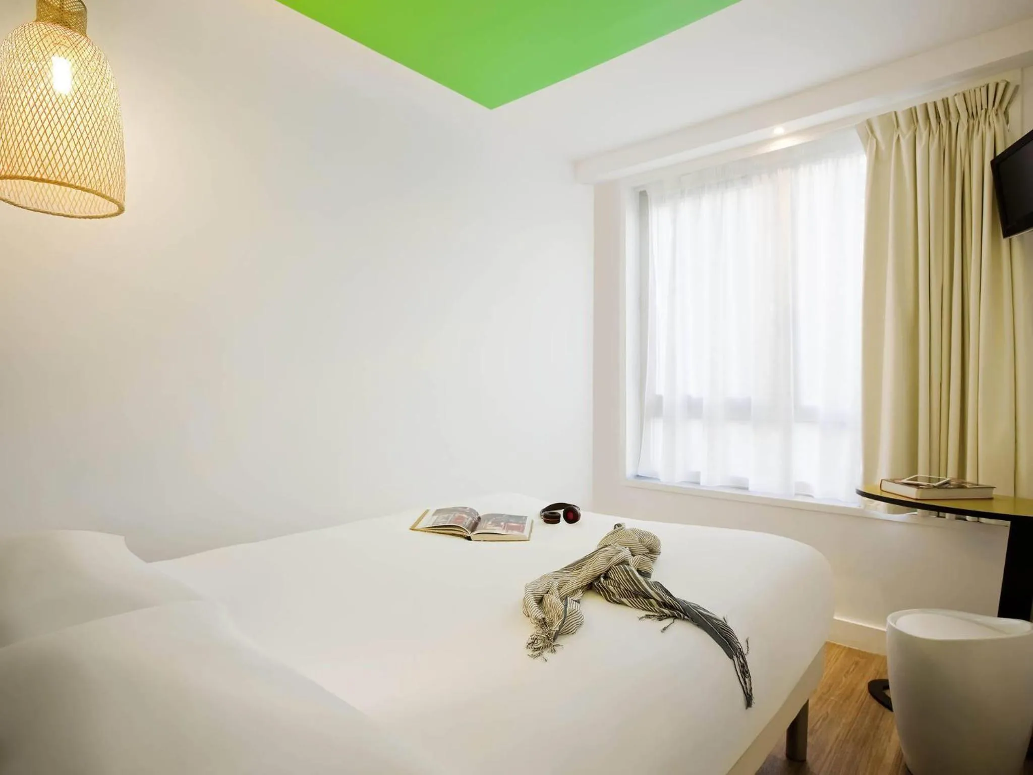 Bedroom, Bed in ibis Styles Paris Buttes Chaumont
