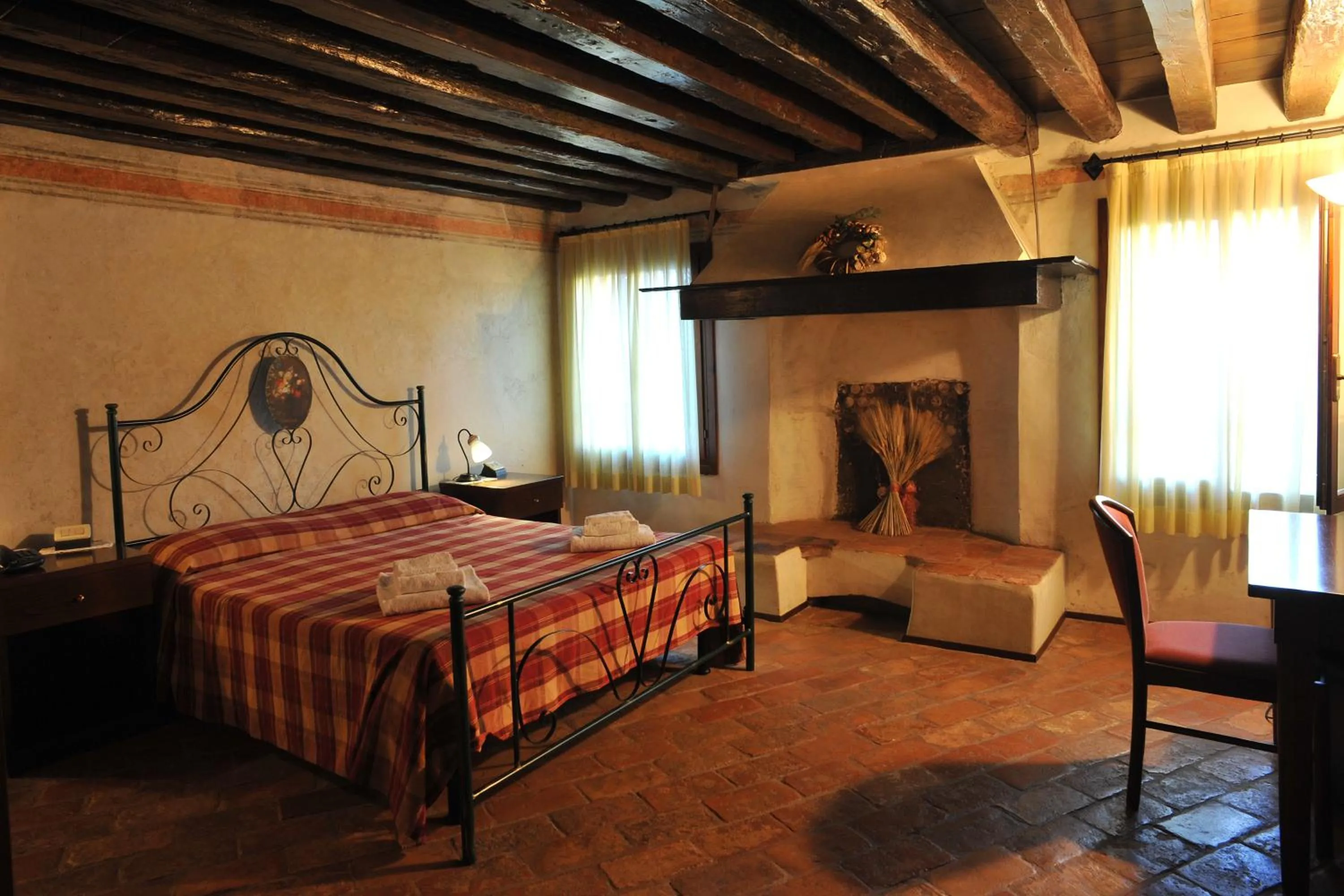 Photo of the whole room, Bed in Hotel La Corte