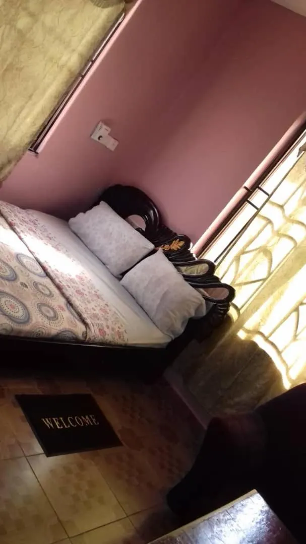 Bed in Gya-son Royal Guest House