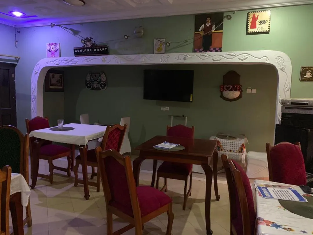 Restaurant/places to eat in Gya-son Royal Guest House