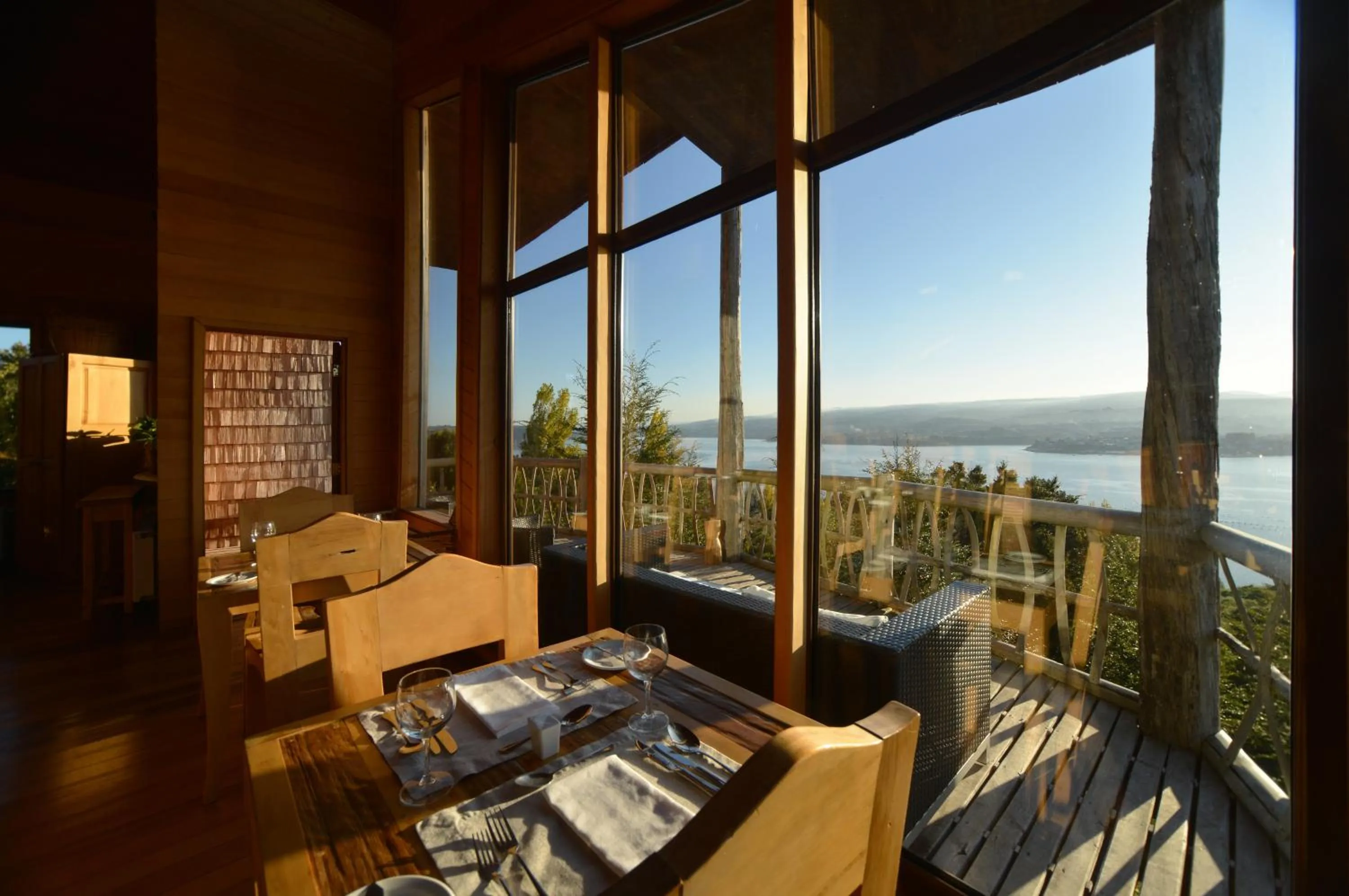 Restaurant/places to eat in OCIO Territorial Hotel