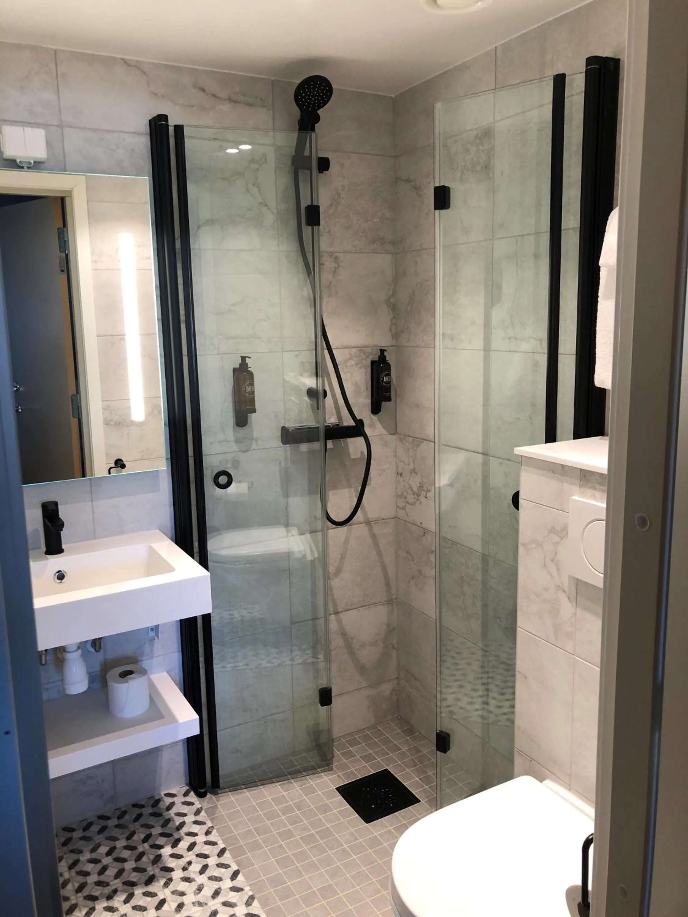 Bathroom in Aksjemøllen - by Classic Norway Hotels