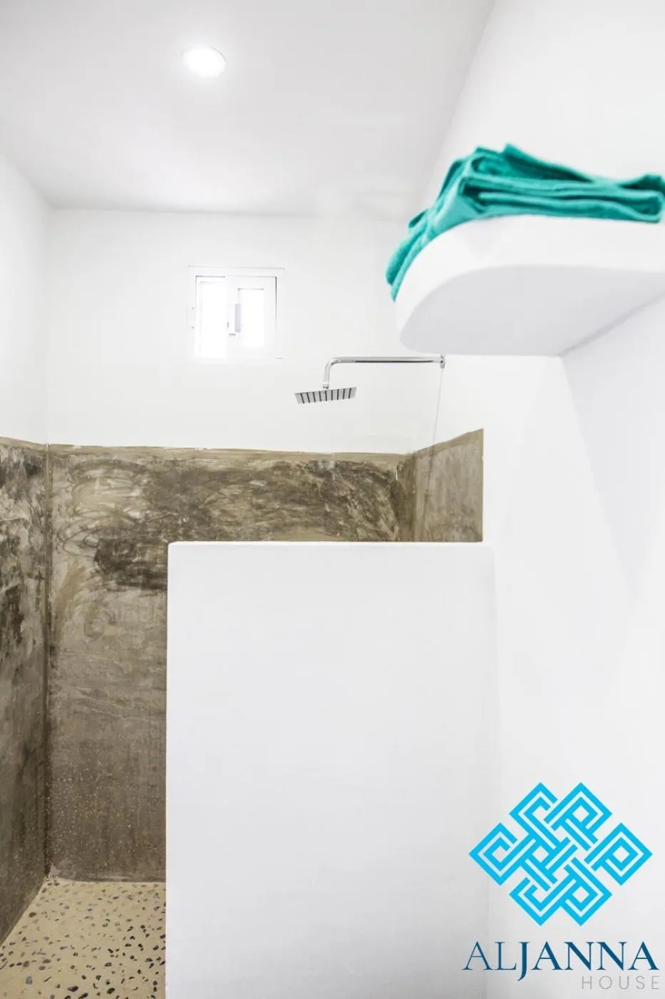 Shower in Aljanna House