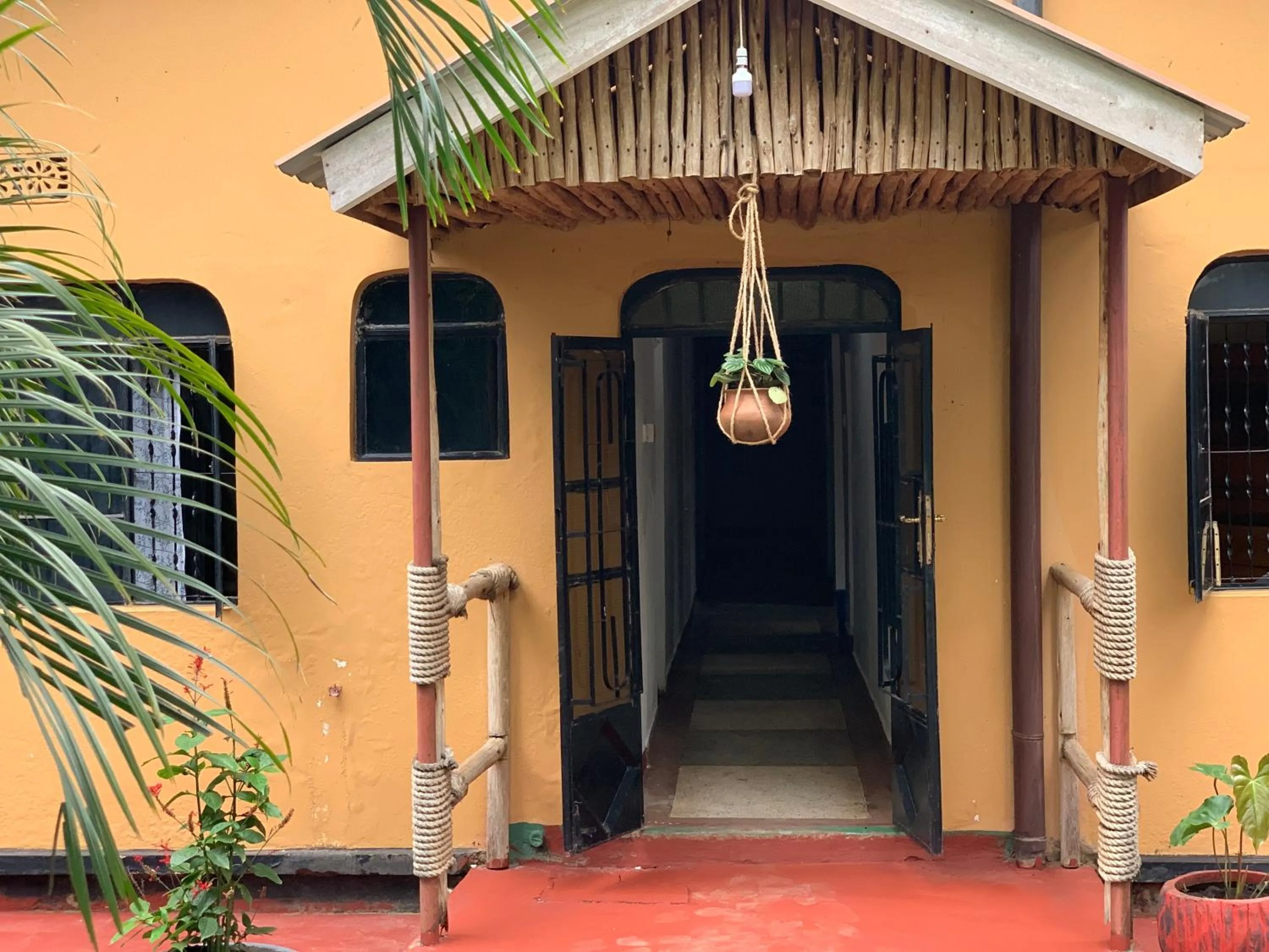 Facade/entrance in The Better Inn