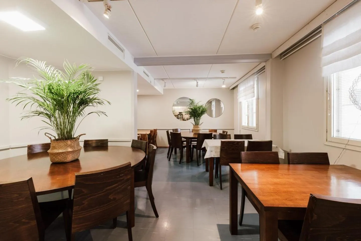 Seating area in Hotel Jokipuisto