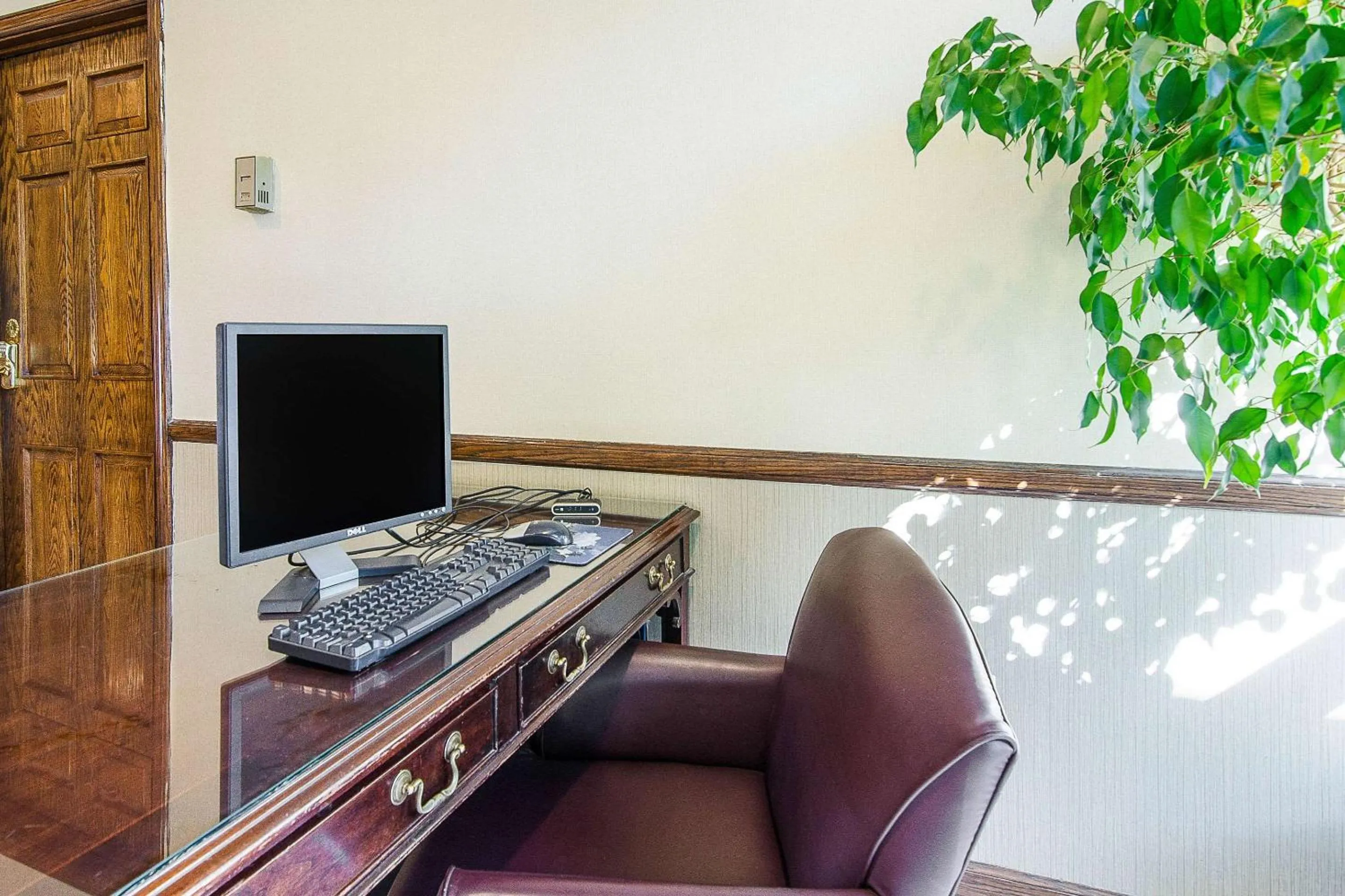 On site in Econo Lodge Inn & Suites Norton - Wise South