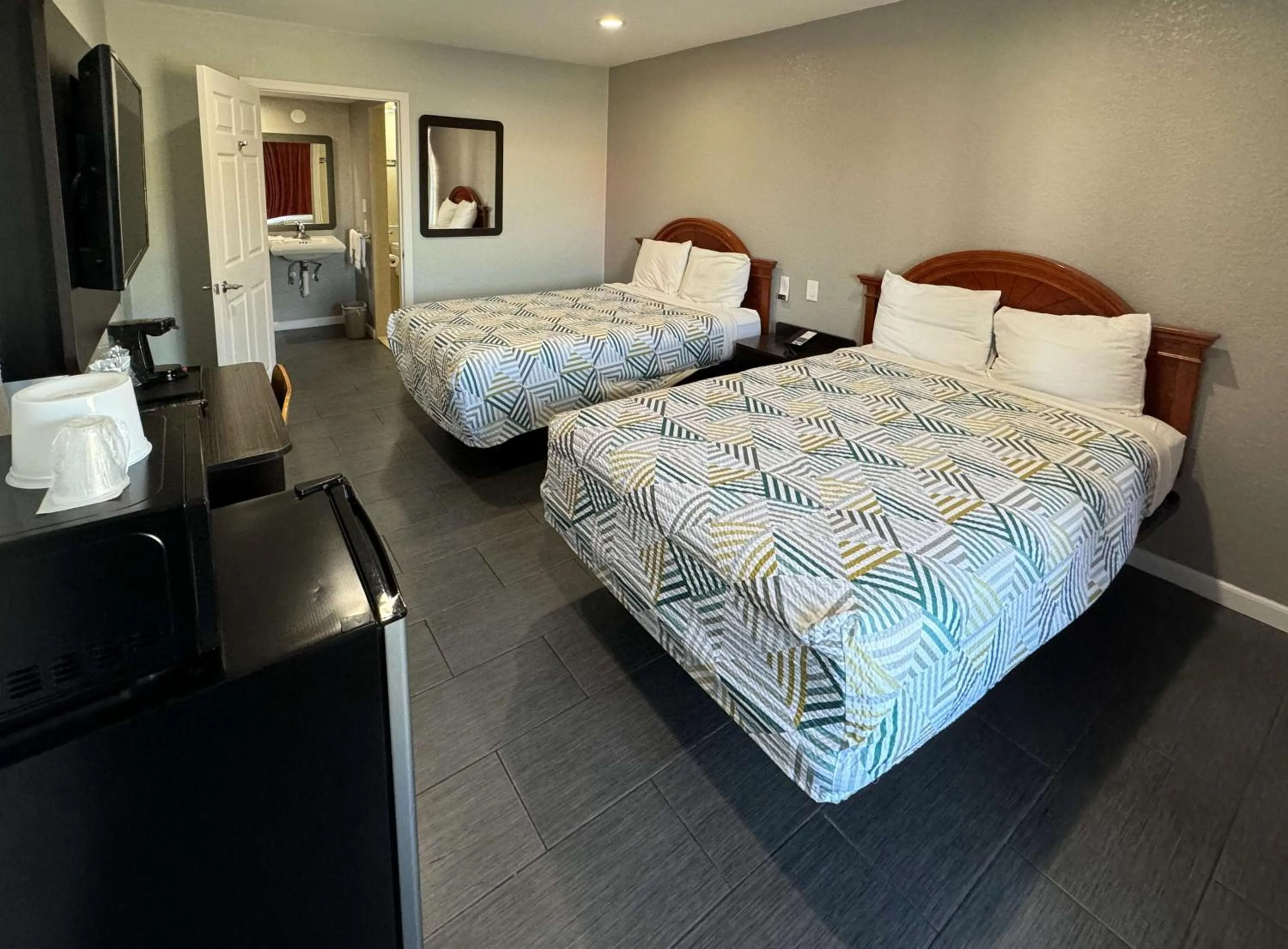 Bedroom, Bed in Motel 6 Englewood, FL