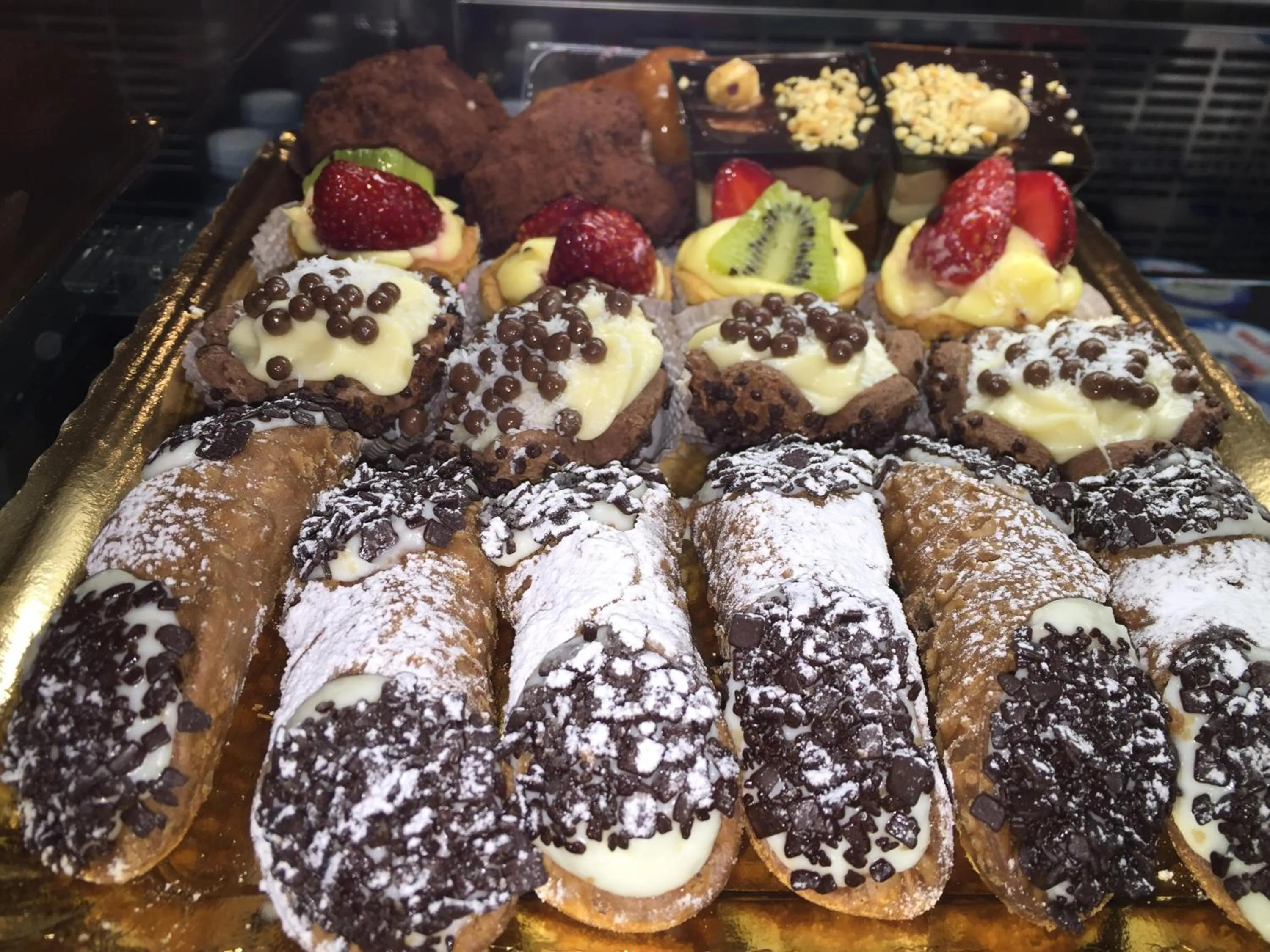 Food and drinks in Vittorio Emanuele Boutique Hotel