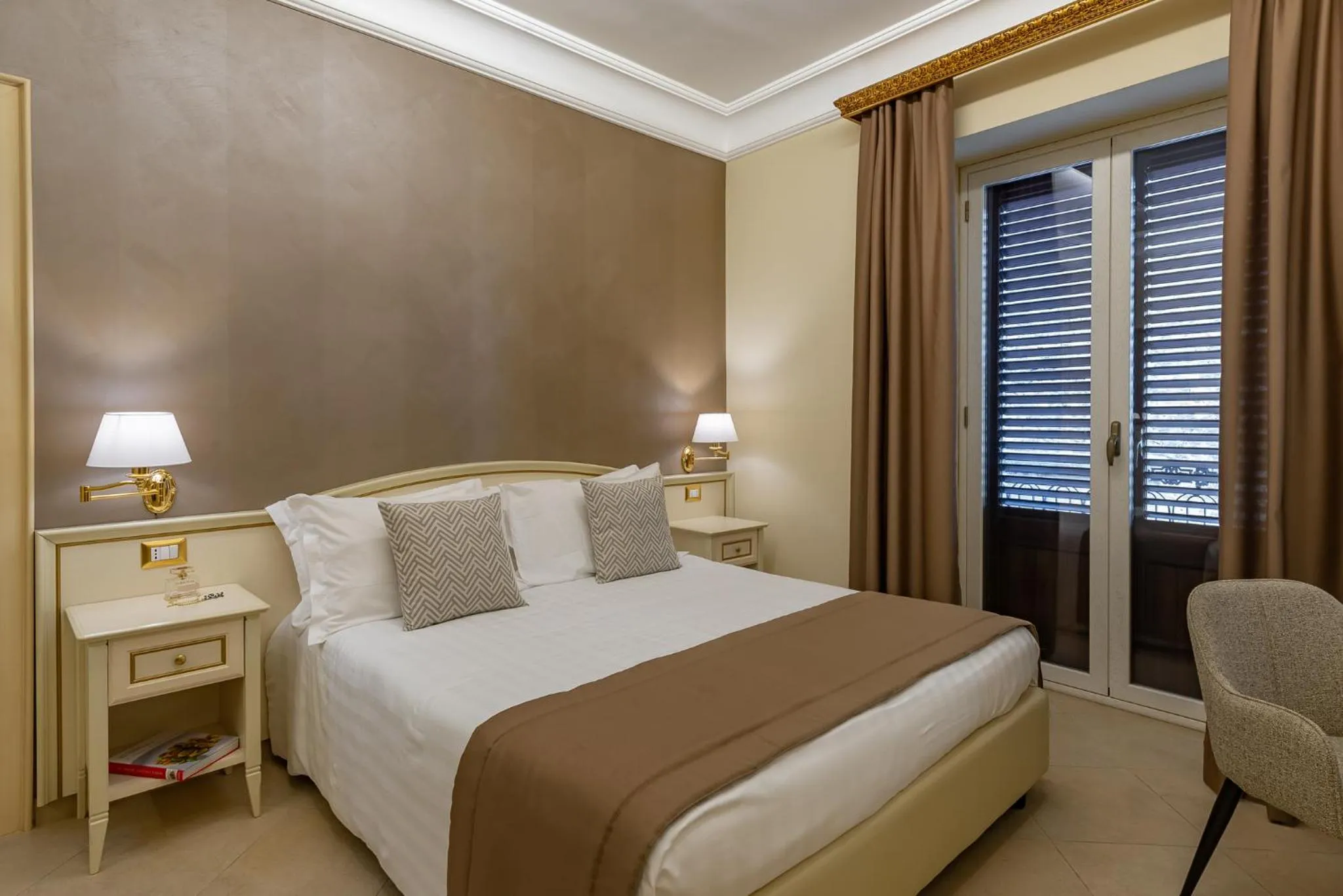 Bedroom, Bed in Vittorio Emanuele Boutique Hotel