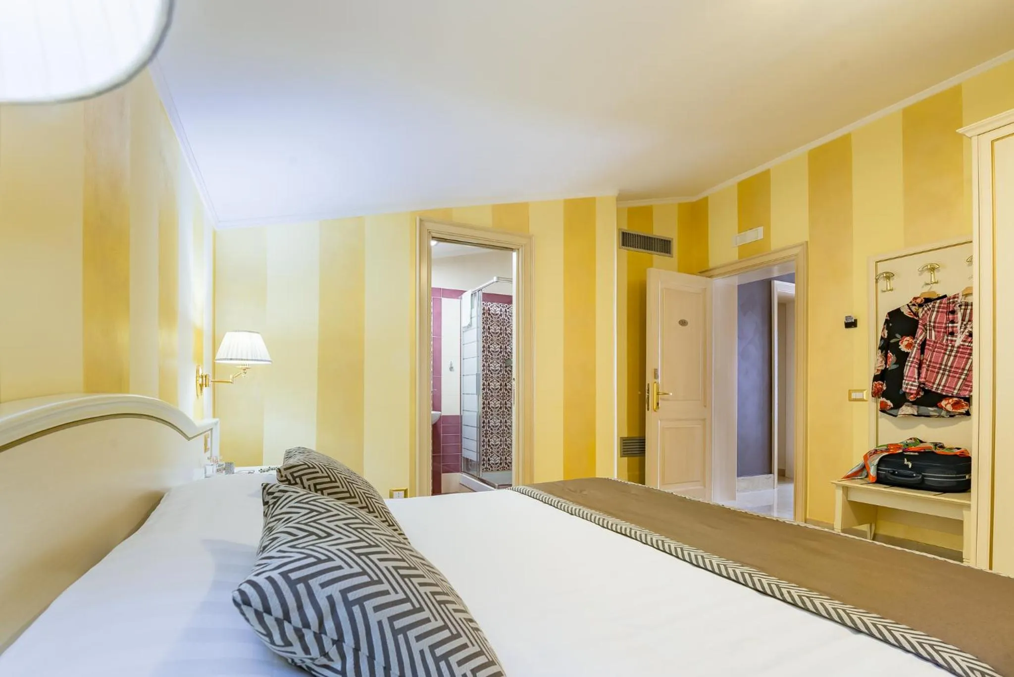 Bedroom, Bed in Vittorio Emanuele Boutique Hotel