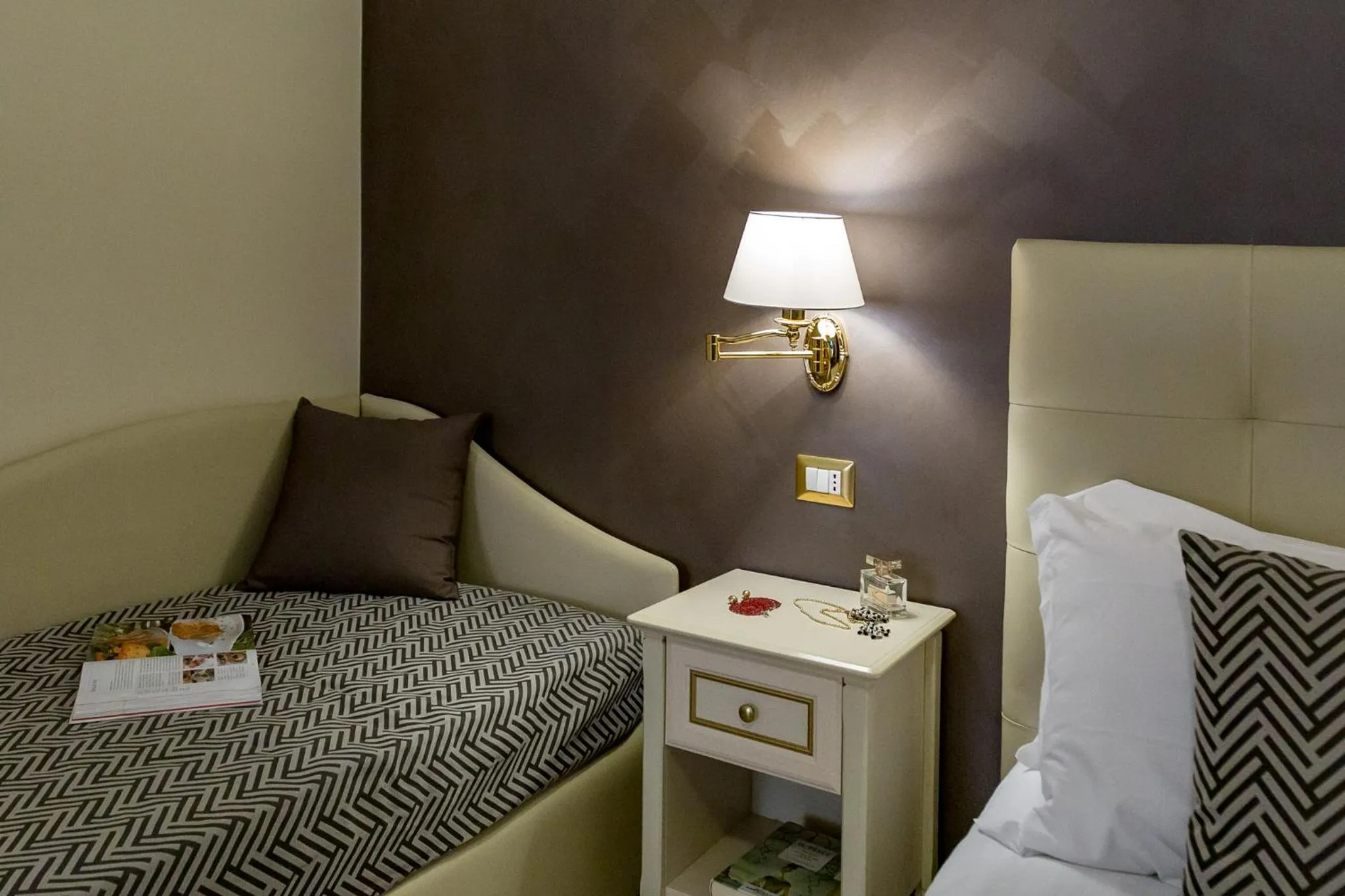 Bedroom, Bed in Vittorio Emanuele Boutique Hotel