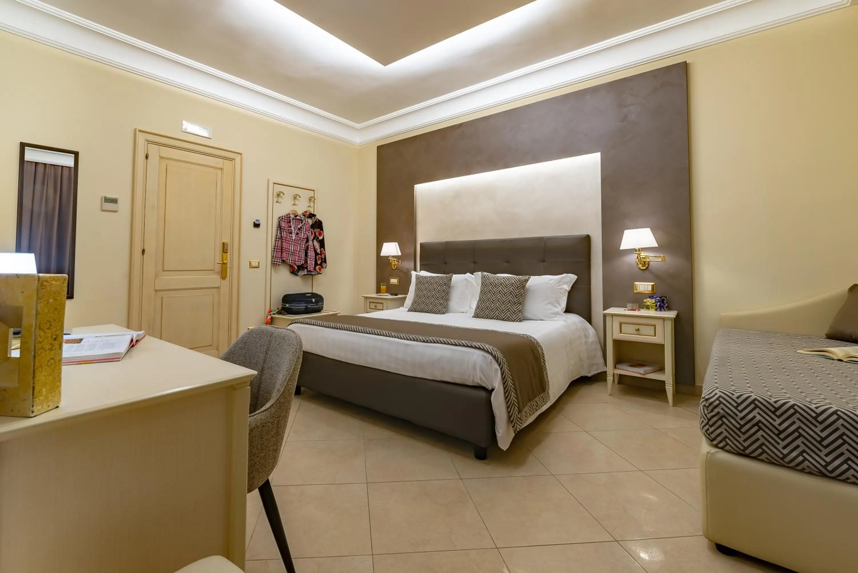 Bedroom, Bed in Vittorio Emanuele Boutique Hotel