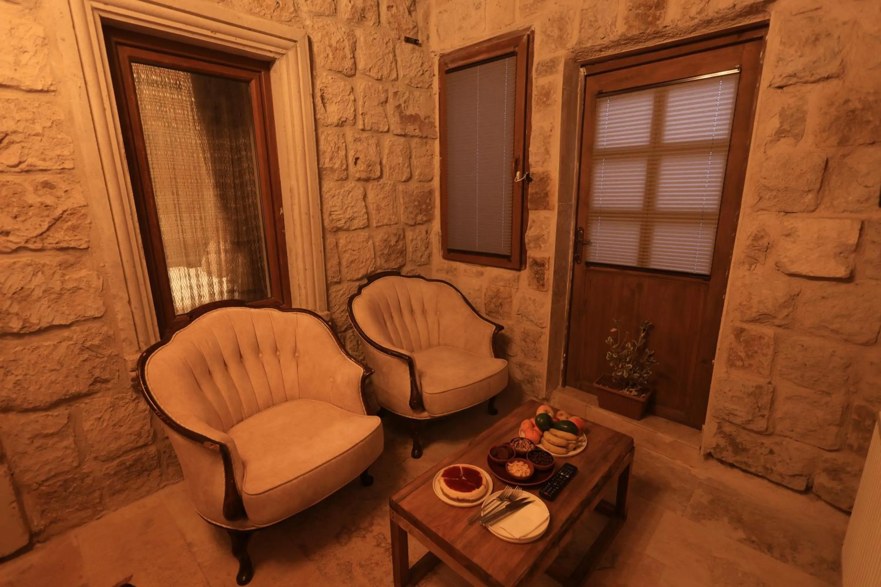 Living room in Katapa Stone House