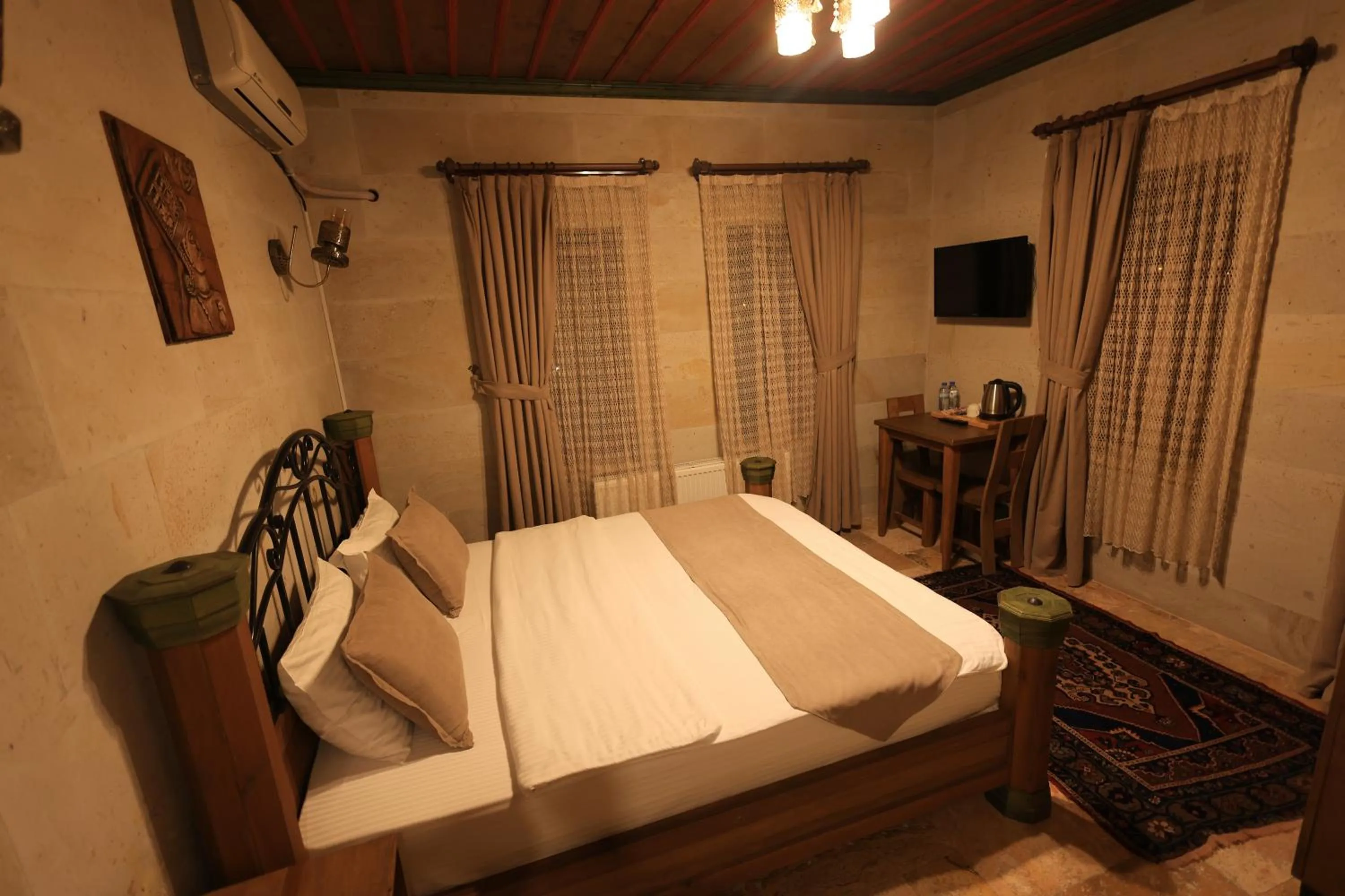 Bed in Katapa Stone House