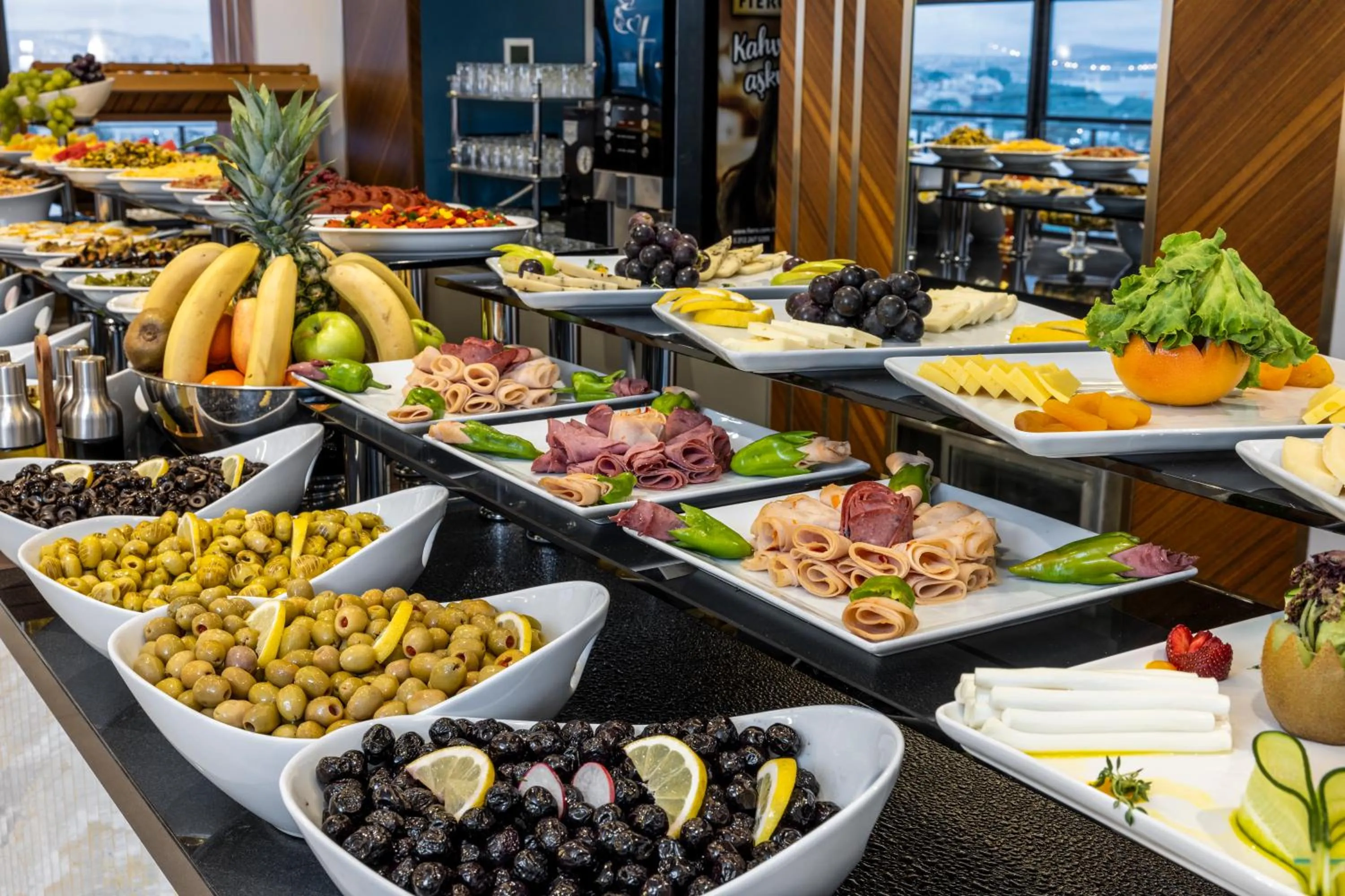 Buffet breakfast in Rast Hotel Sultanahmet