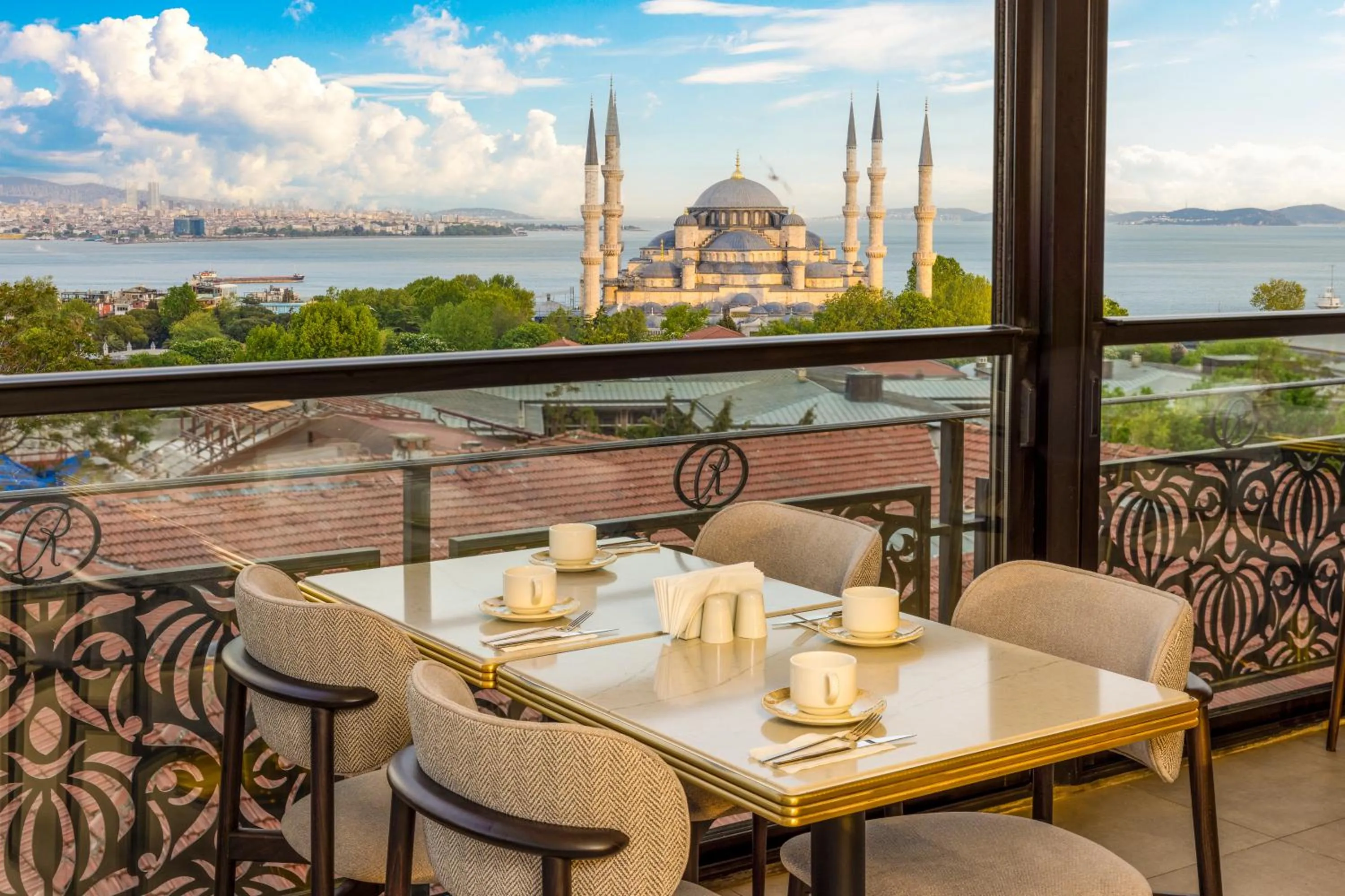 Restaurant/places to eat in Rast Hotel Sultanahmet