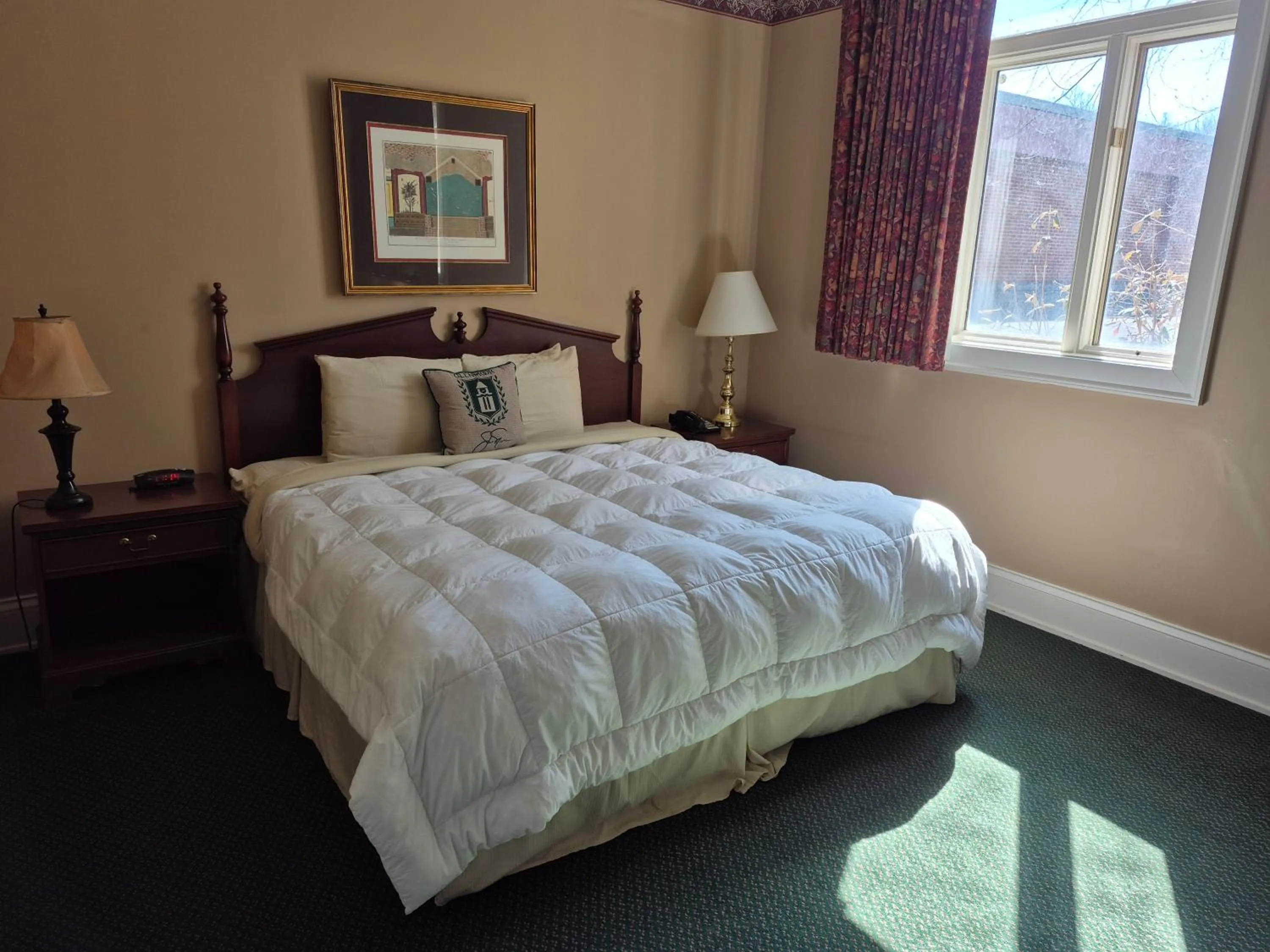 Bed in The Bertram Inn at Glenmoor