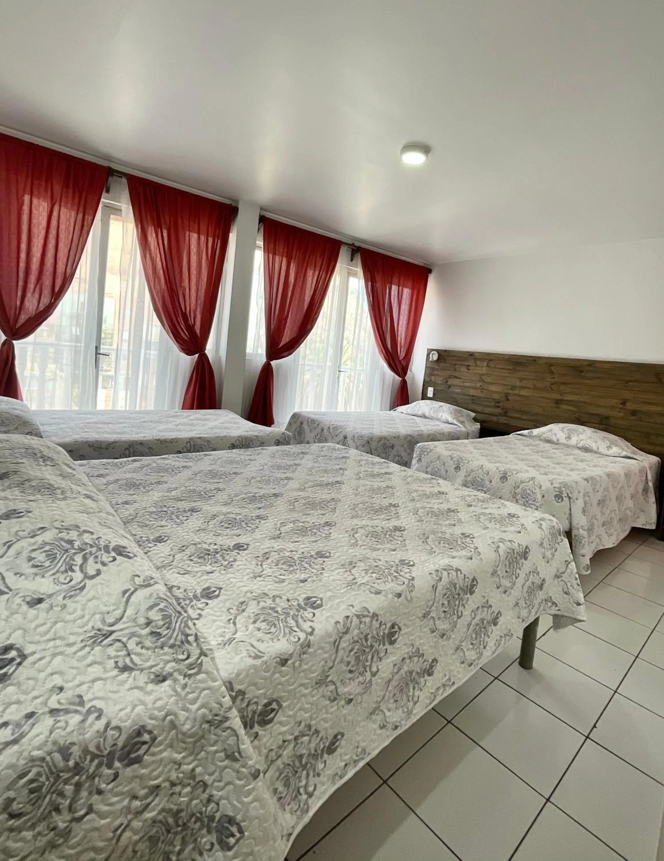 Bedroom, Bed in Hotel Plaza Colon