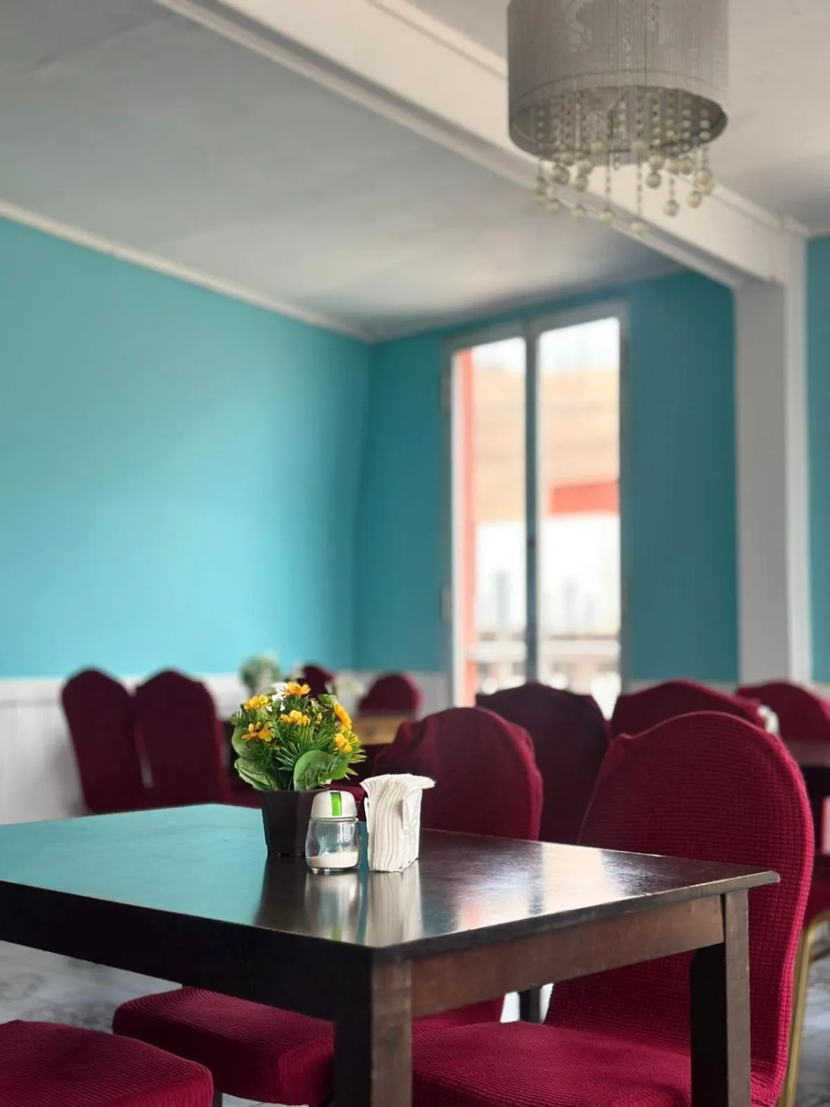 Dining area in Hotel Plaza Colon