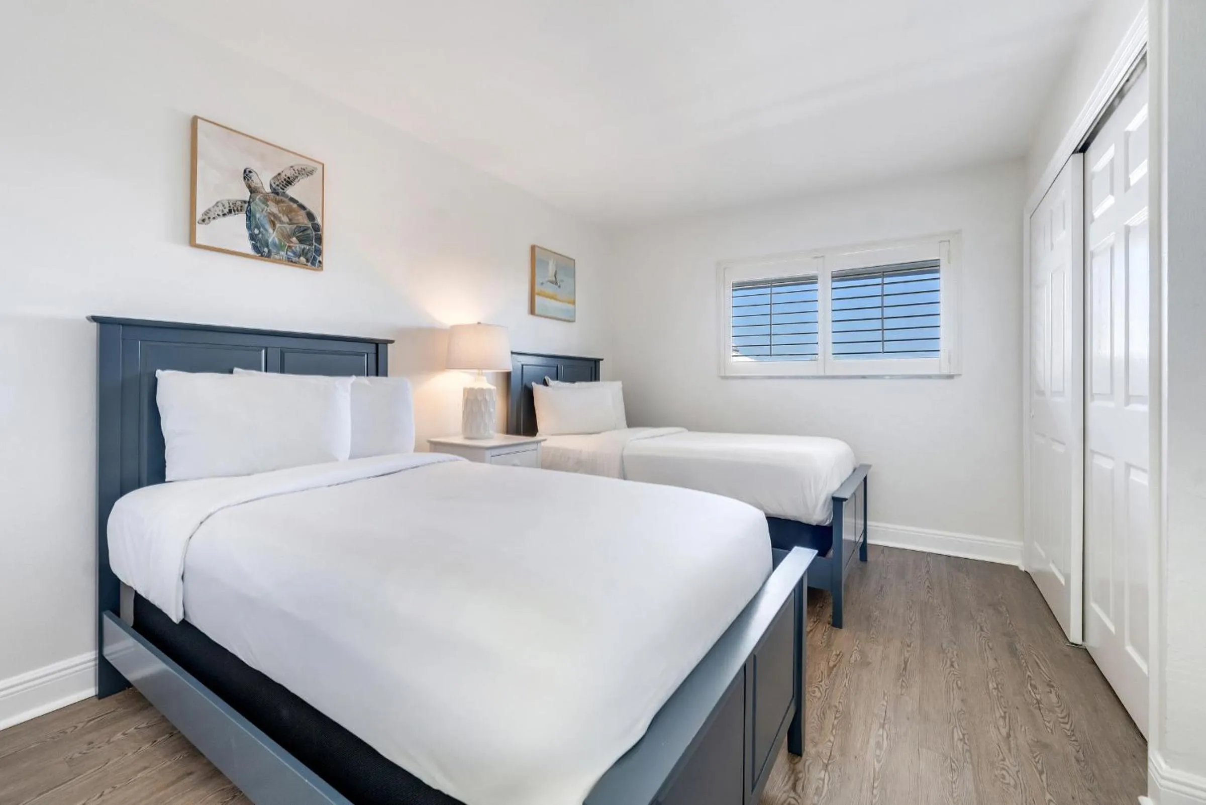 Bedroom, Bed in South Seas