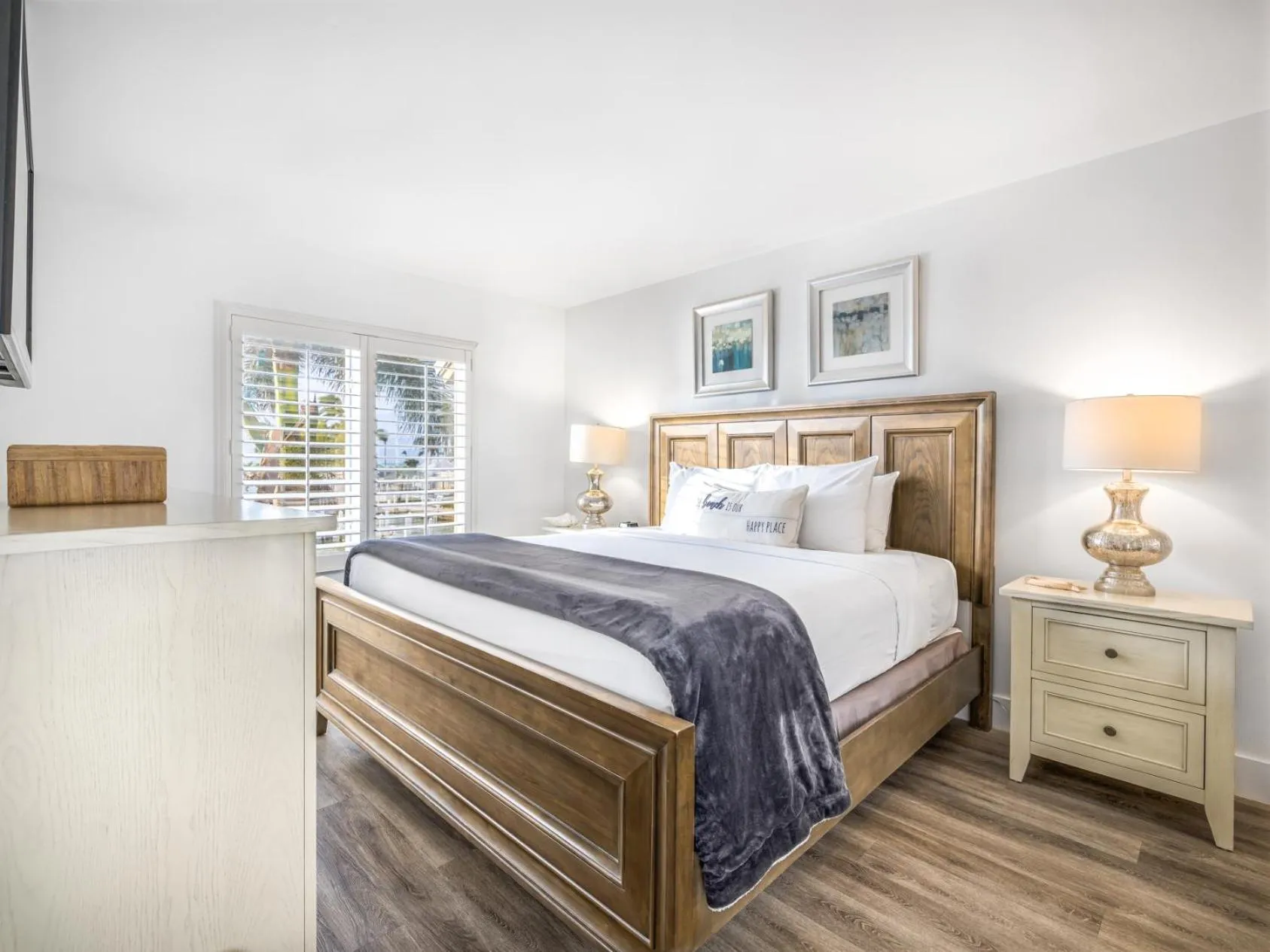 Bedroom, Bed in South Seas