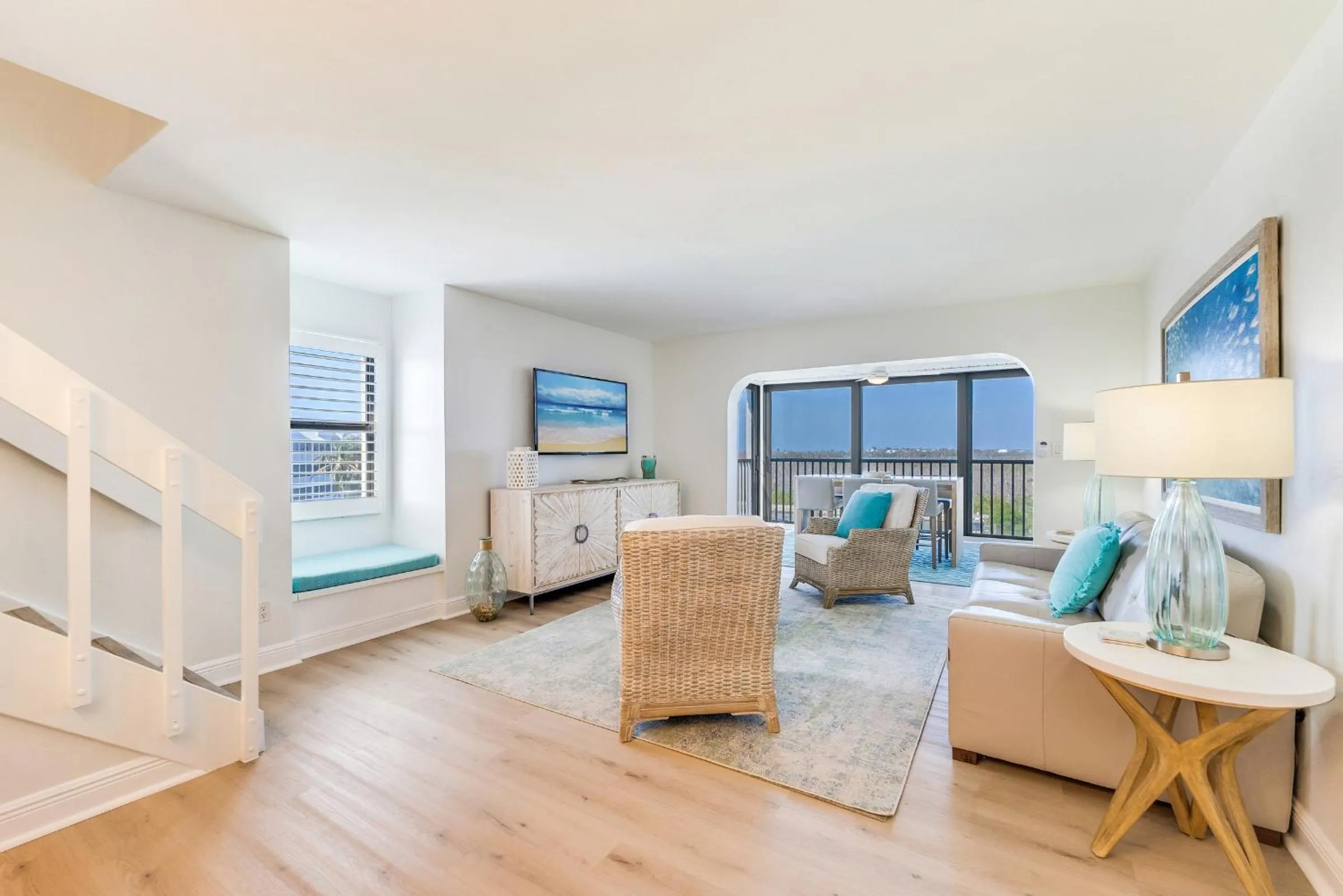 Living room, Bed in South Seas