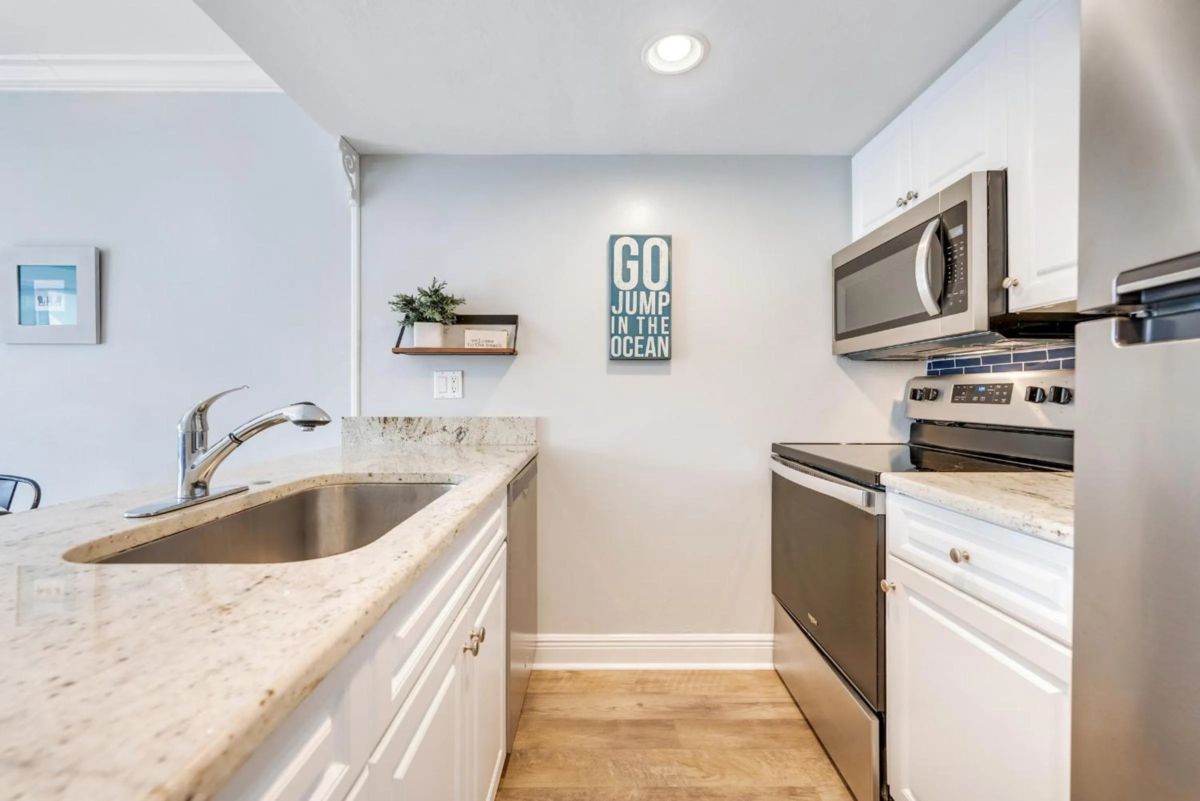 Kitchen or kitchenette in South Seas