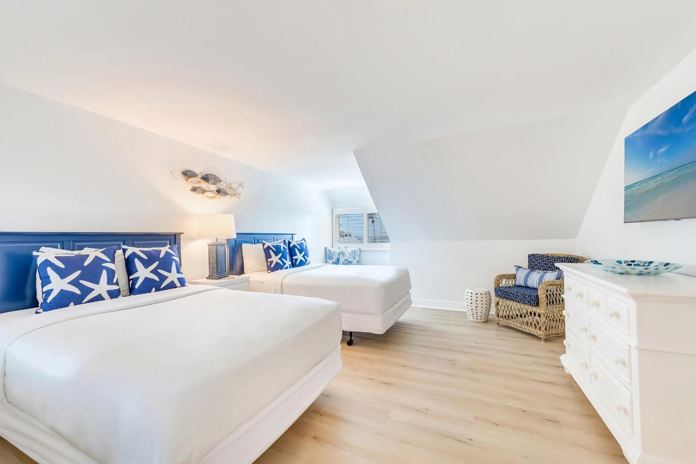 Bedroom, Bed in South Seas