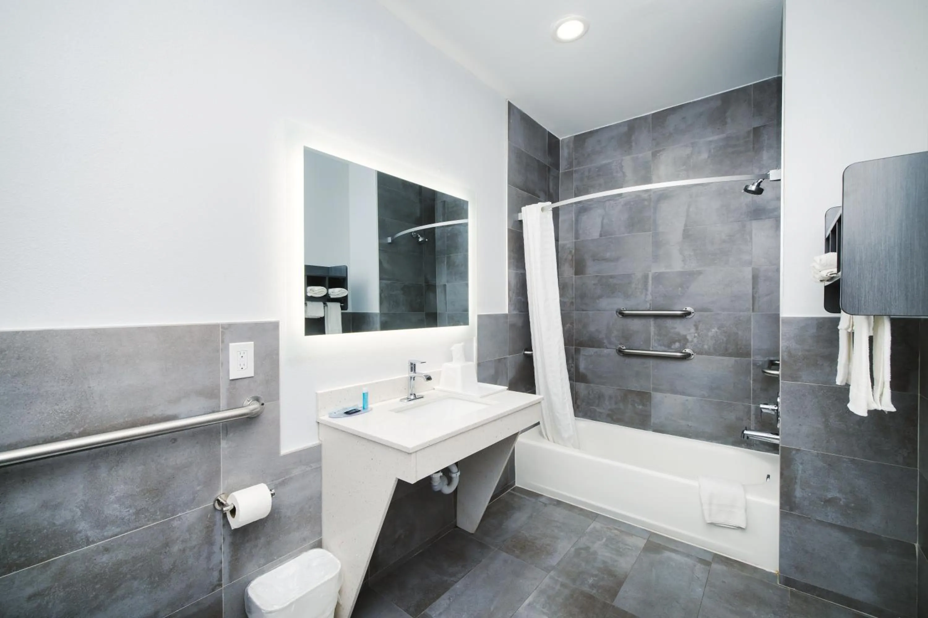 Bathroom in Palace Inn 290 - Fairbanks