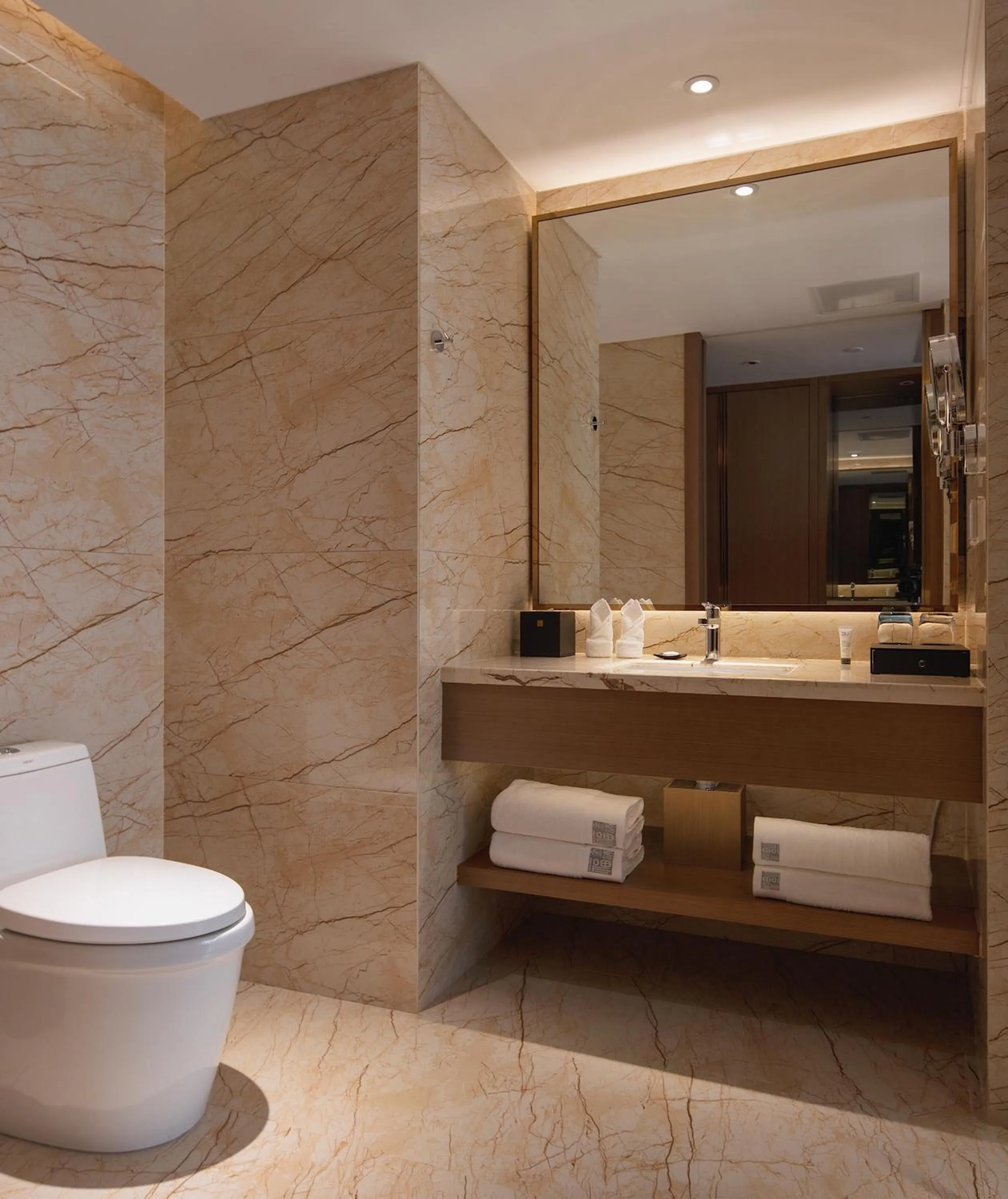 Toilet in Jinmanfu International Hotel