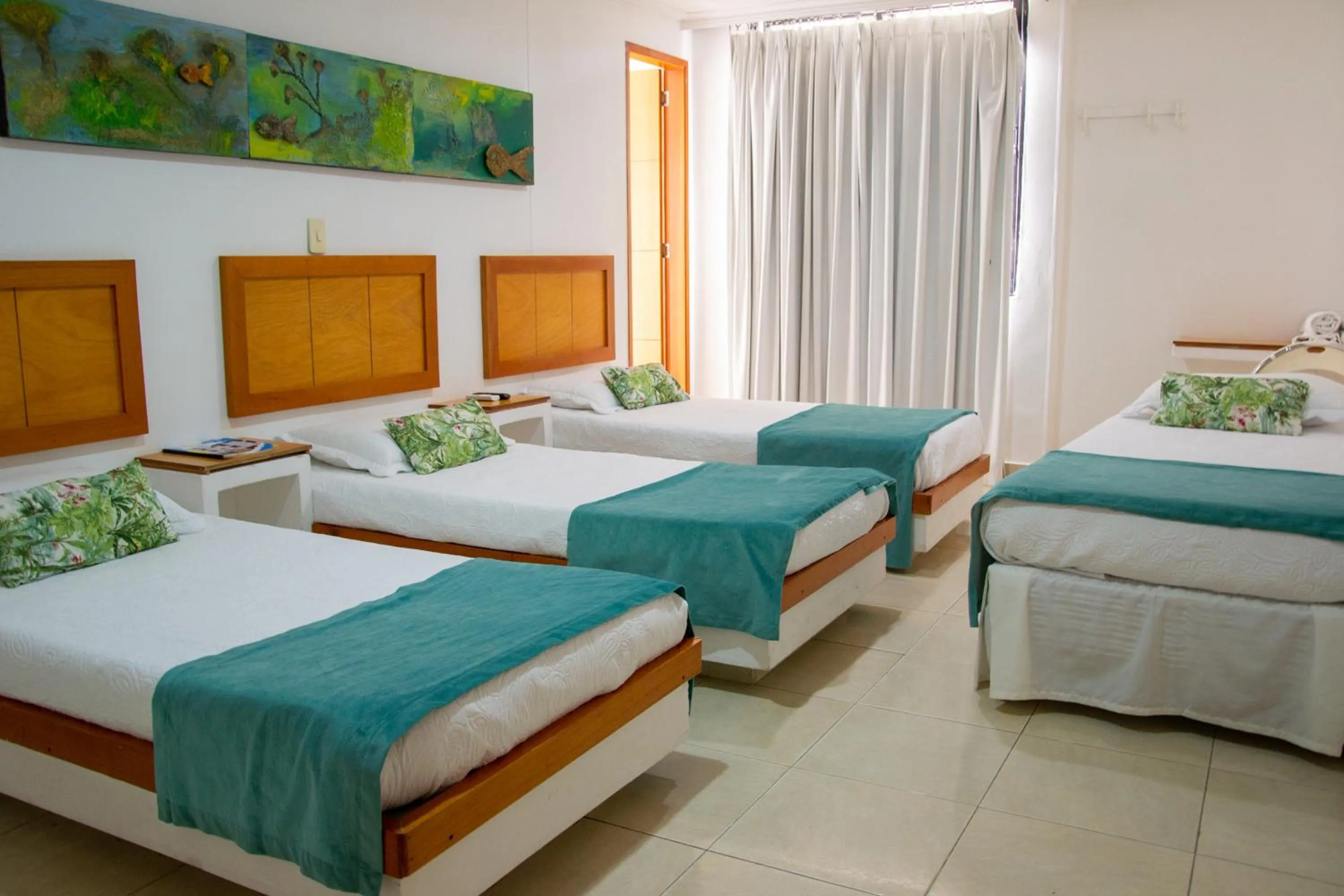 Photo of the whole room, Bed in Hotel Valladolid