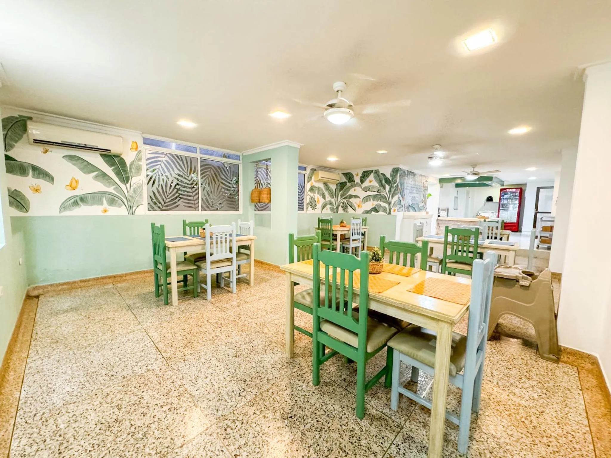 Restaurant/places to eat in Hotel Valladolid