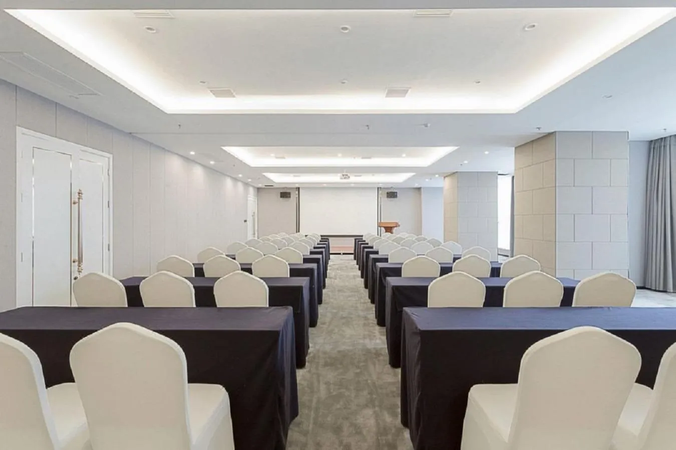 Meeting/conference room in Fairfield by Marriott Xi'an North Station