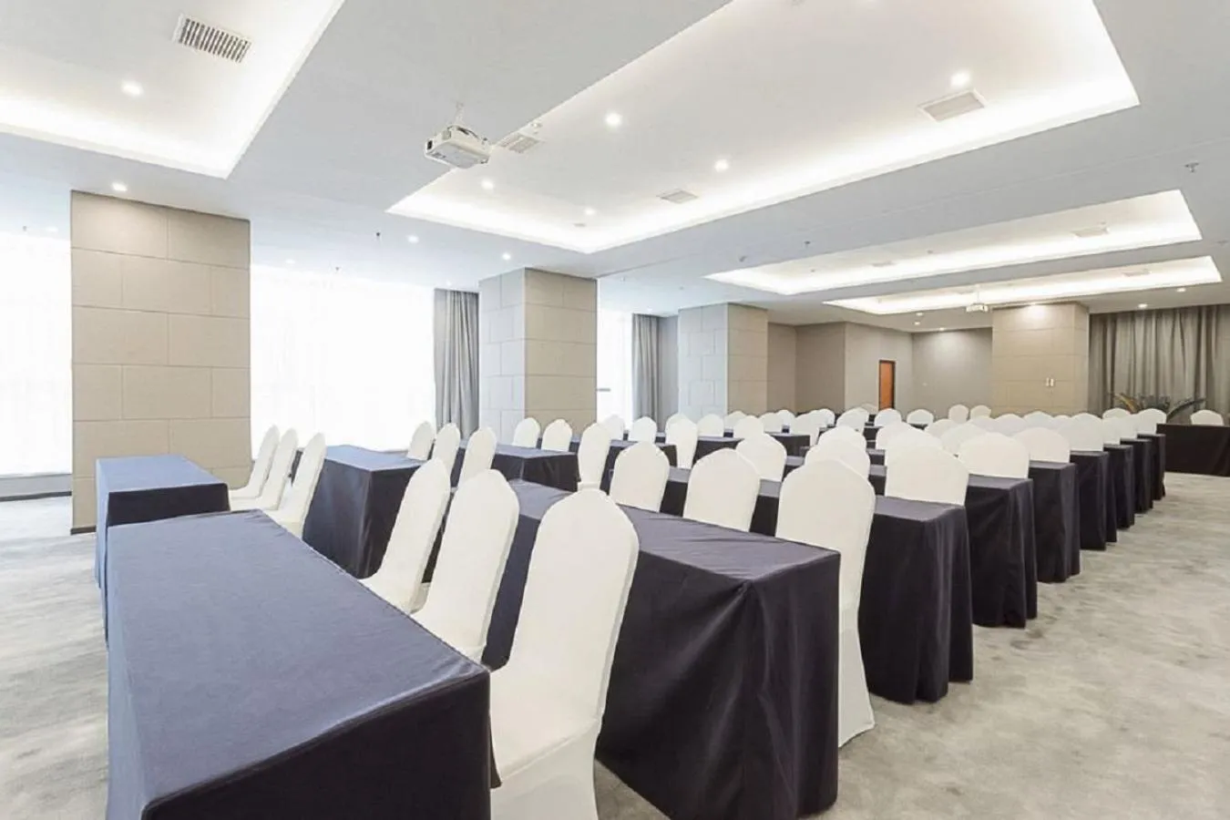 Meeting/conference room in Fairfield by Marriott Xi'an North Station