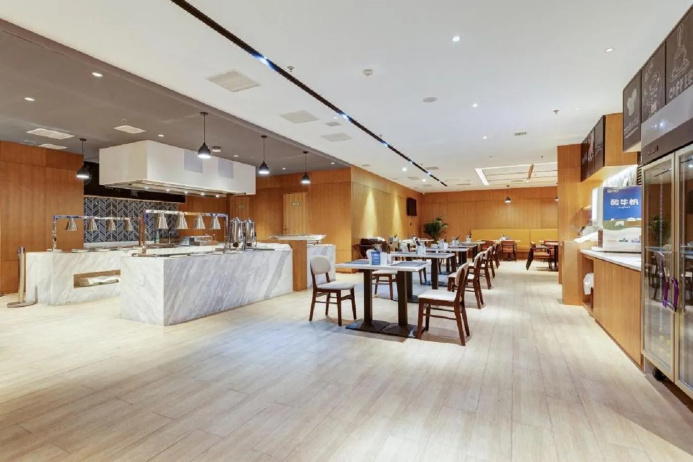 Restaurant/places to eat in Fairfield by Marriott Xi'an North Station