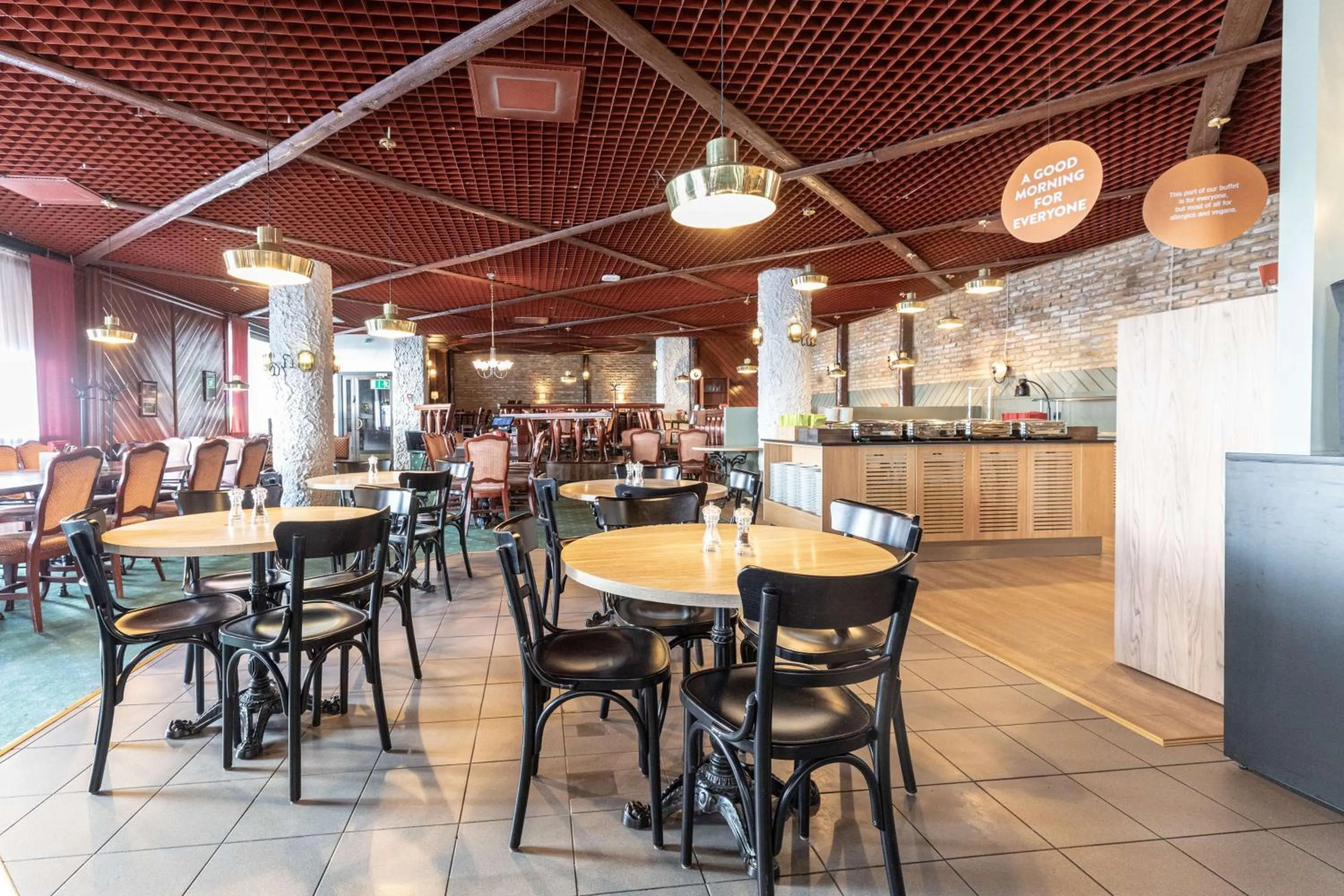 Restaurant/places to eat in Scandic Oulu Station