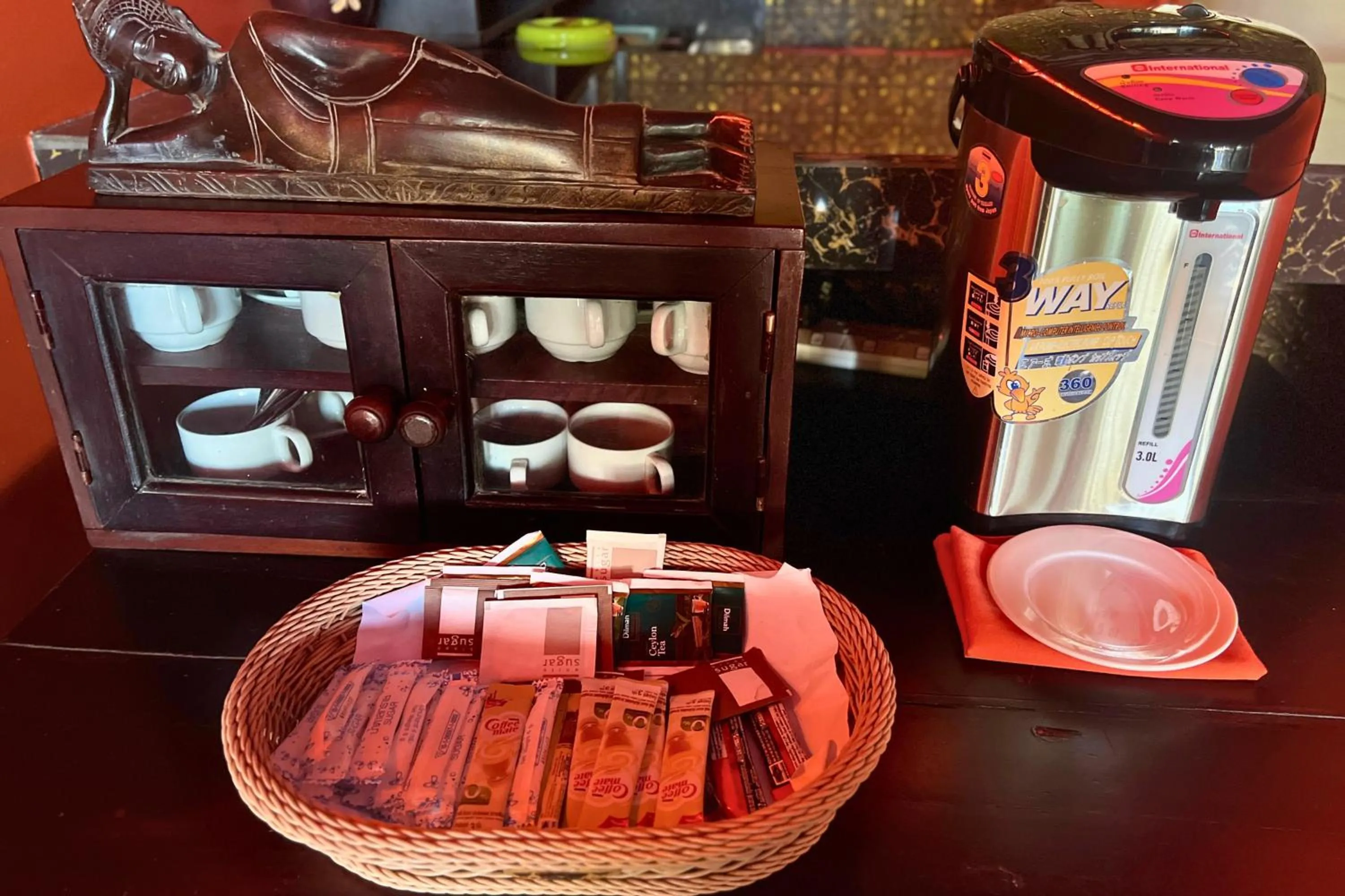 Coffee/tea facilities in Golden Butterfly Villa