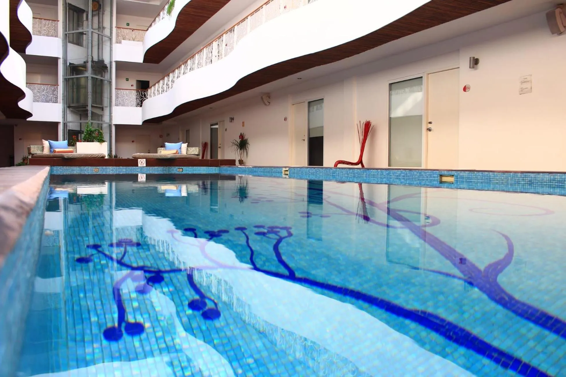 Swimming pool in In Fashion Hotel & Spa